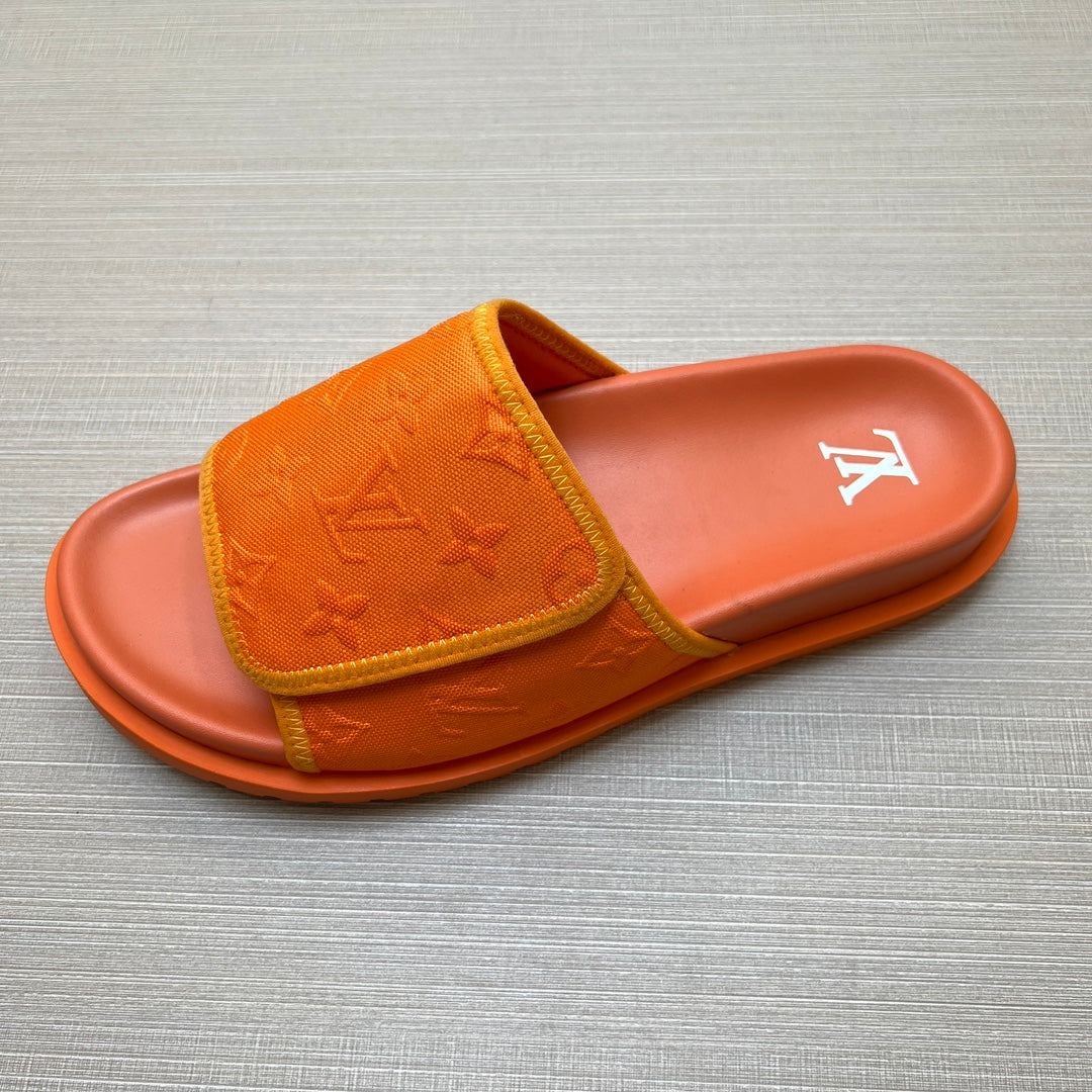 54E14ZDE Stylish slippers