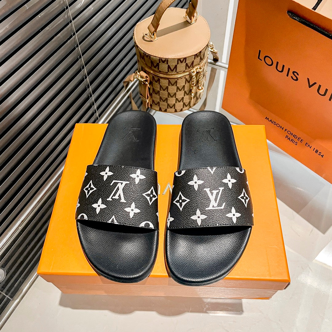 14E195ZDE Stylish Slippers