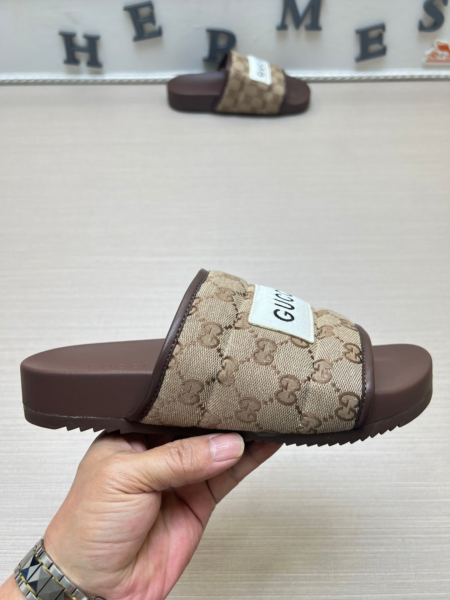 54B49ZDE Stylish slippers