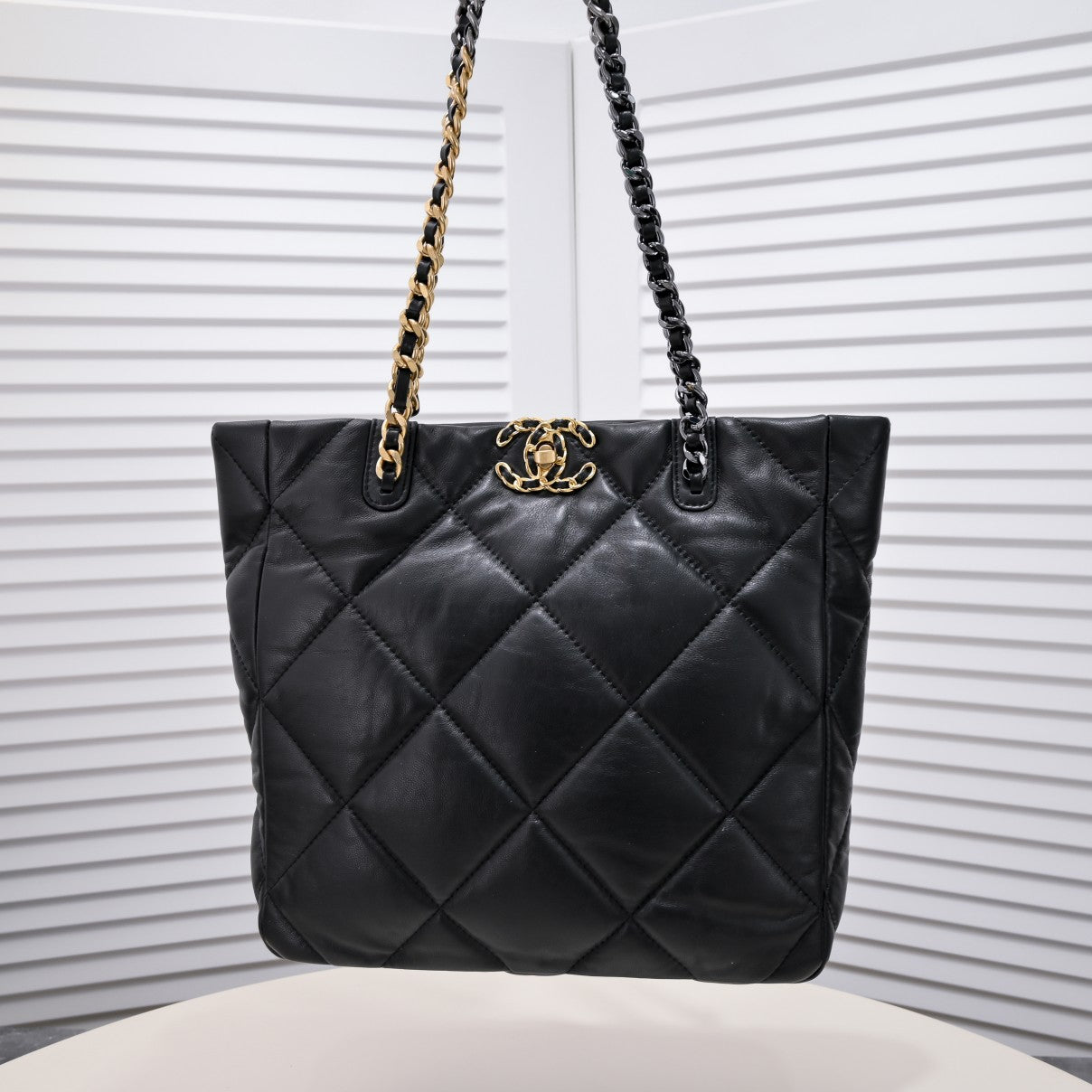 1XC41BDE Stylish leather bag 