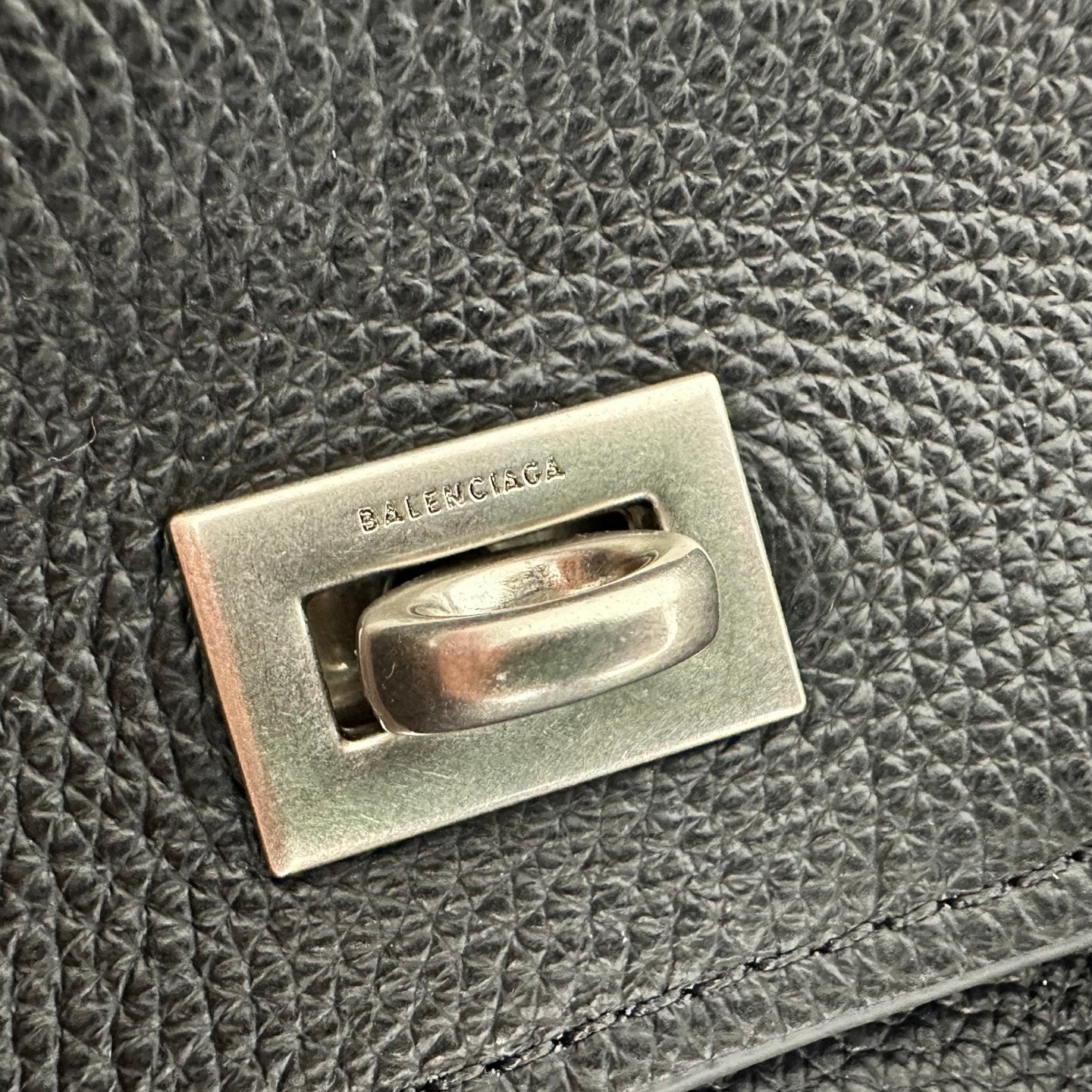 15XJ4BDE Stylish leather bag