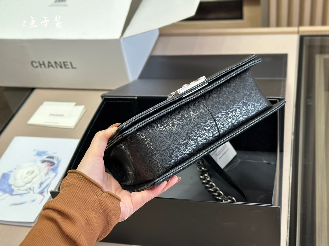 6XC138BDE Stylish leather bag 