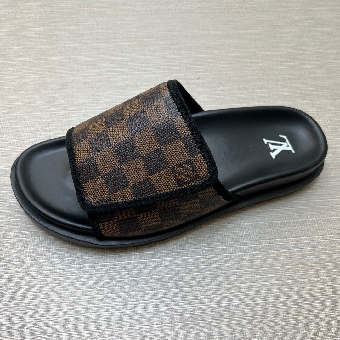 5WE245ZDE Stylish Slippers