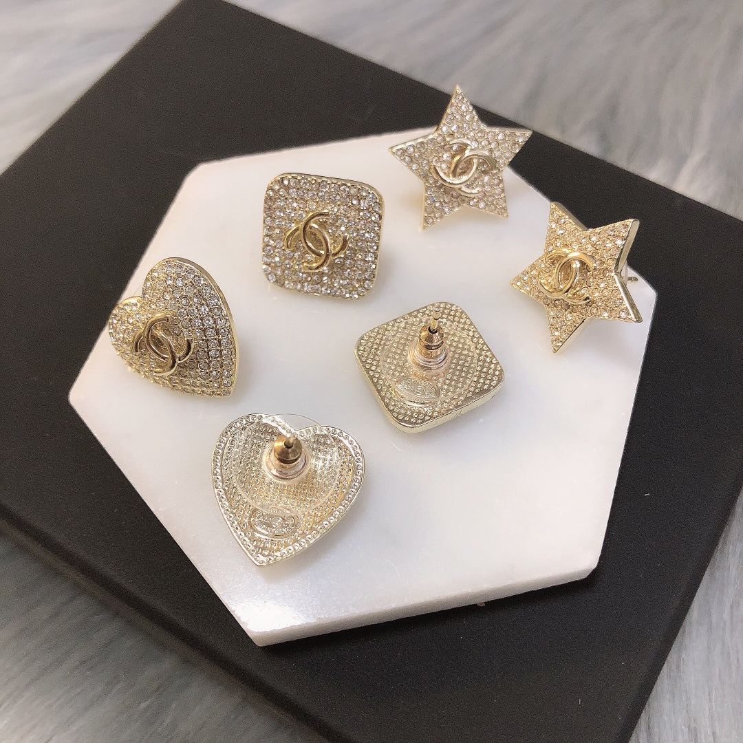 14C40EDE Stylish Earrings