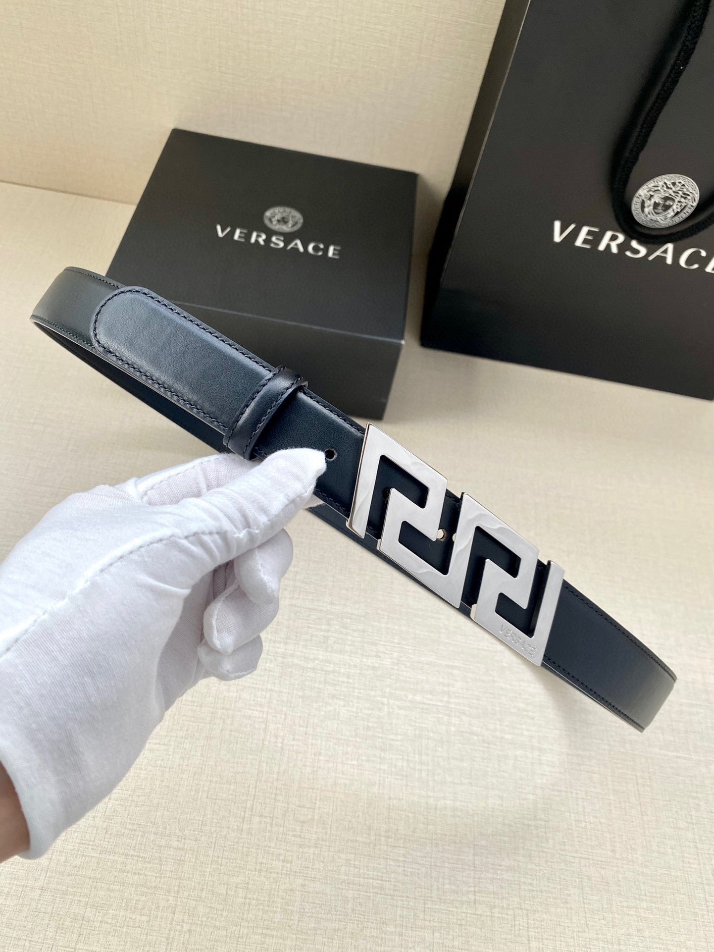 1WV165PDE Stylish  High quality belt With full package