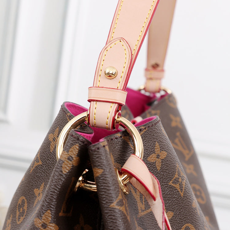 1E84BDE Stylish leather bag 