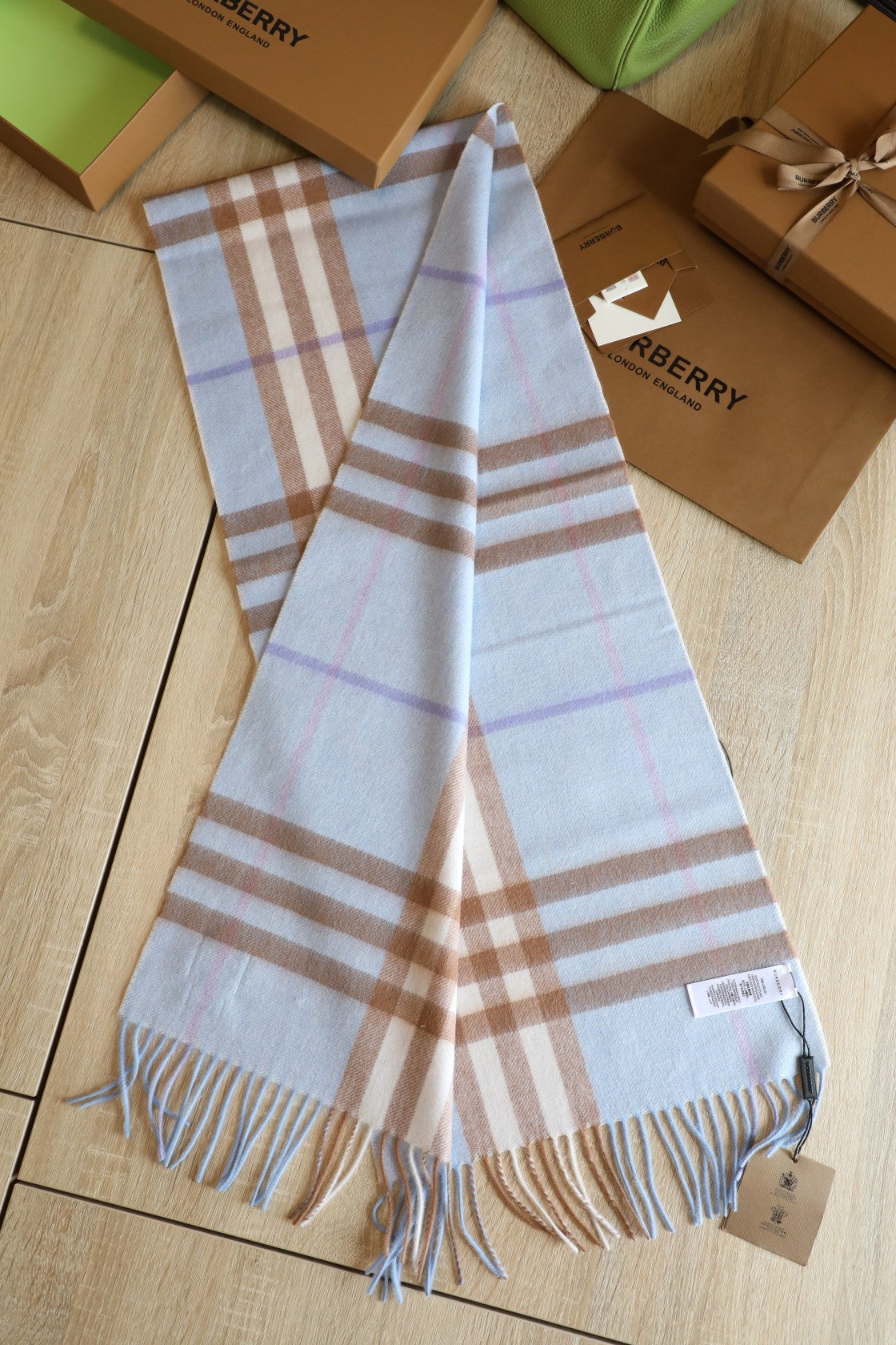 185ZR2WDE Stylish Winter Scarves