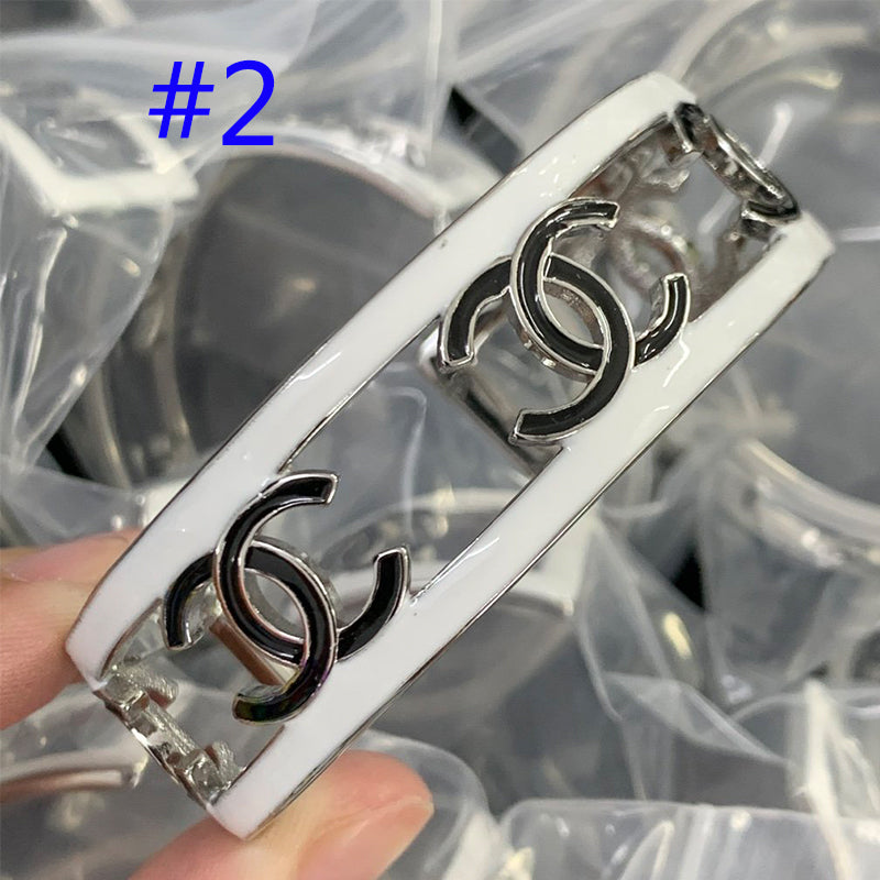 8XC64KDE Stylish Bracelets