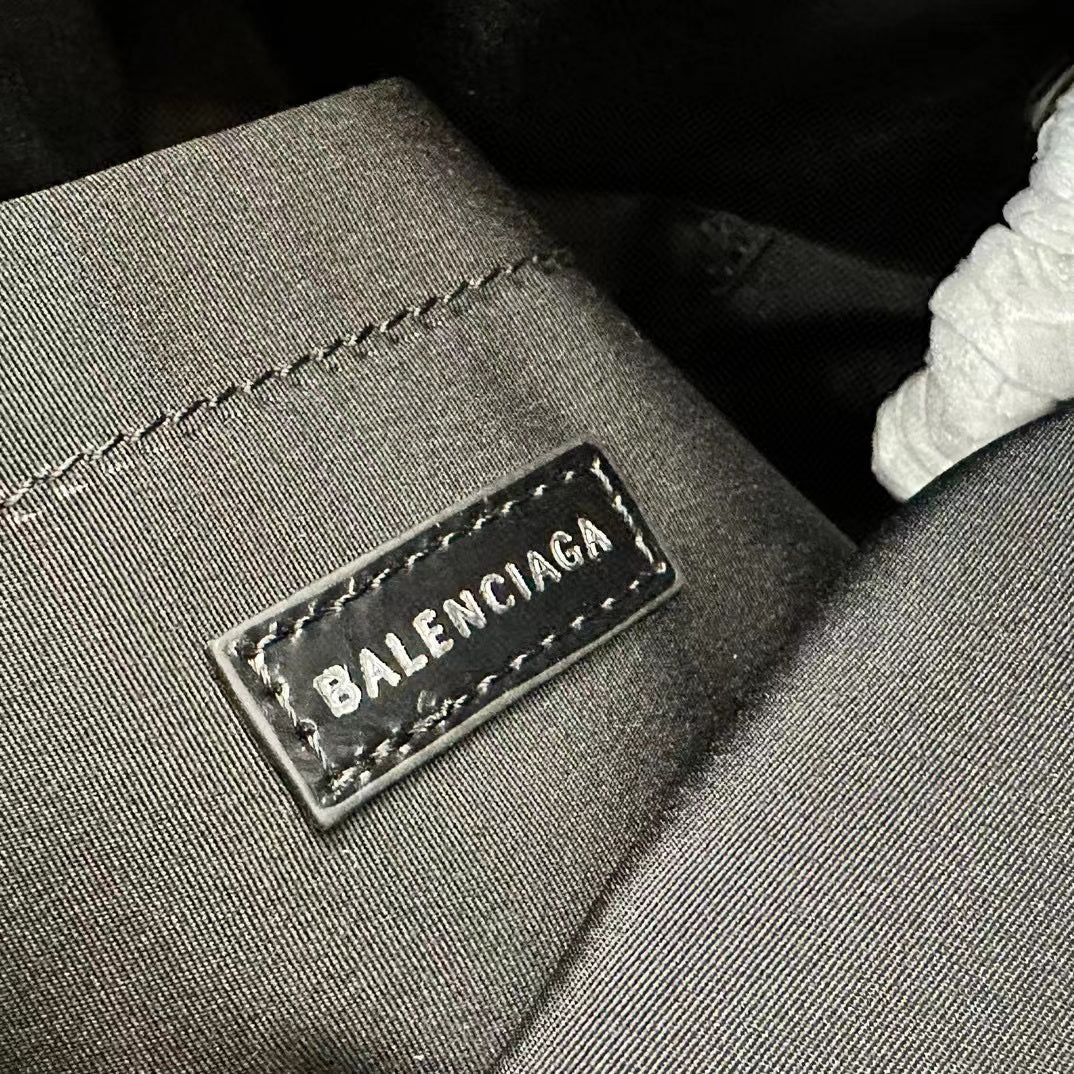 1XJ375BDE Stylish leather bag 