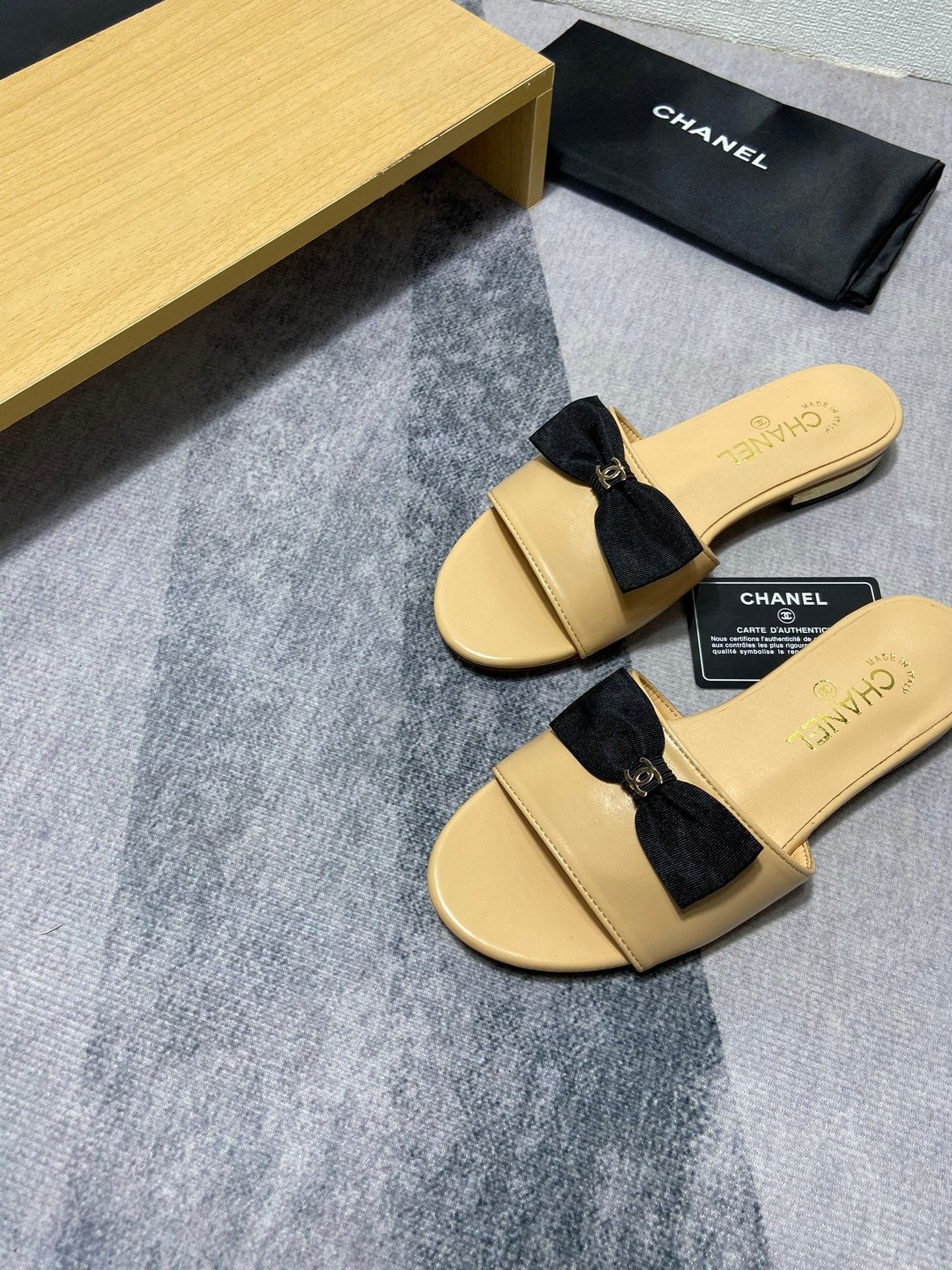 14C187ZDE Stylish Slippers