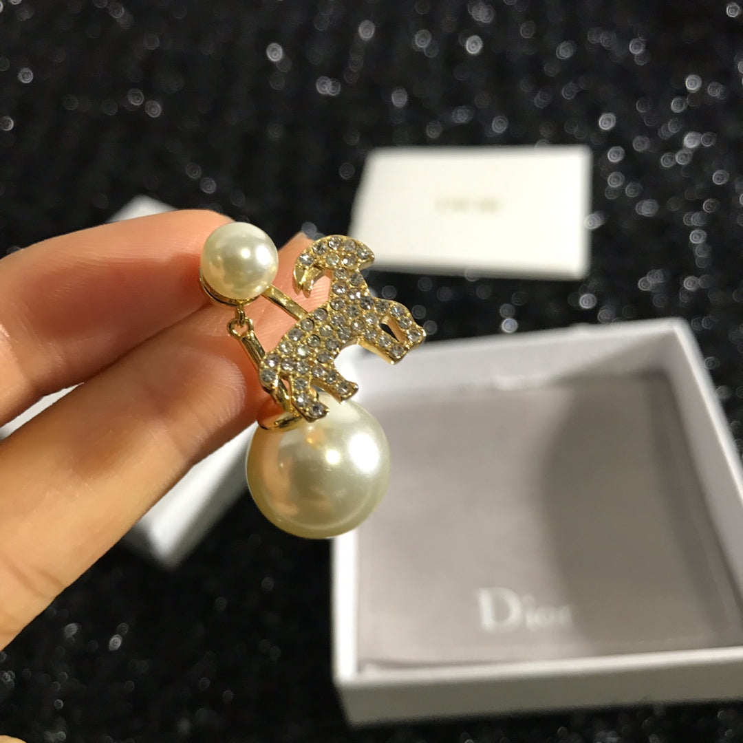 1YD375EDE Stylish Earrings