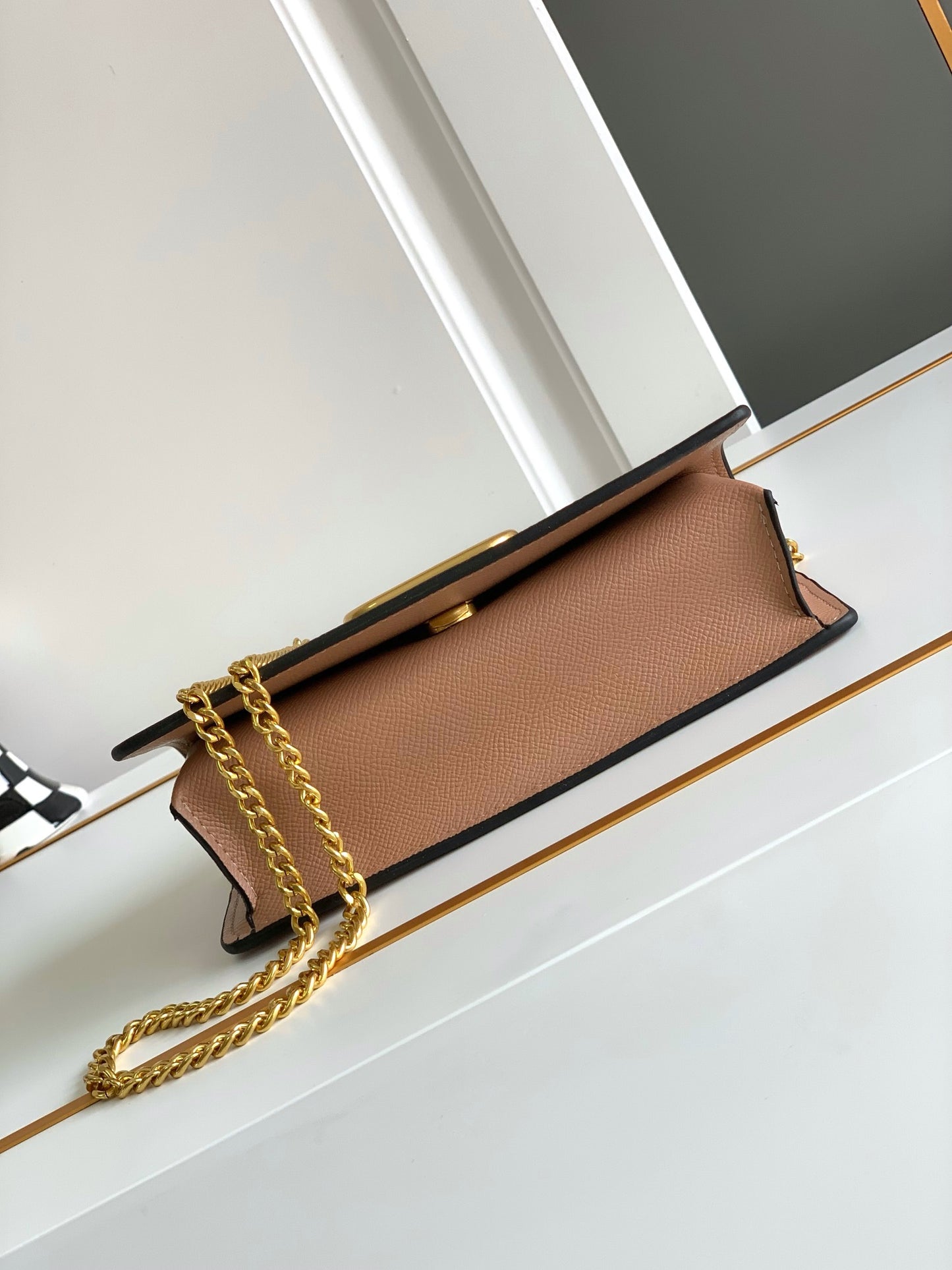 1XVL272BDE Stylish leather bag 