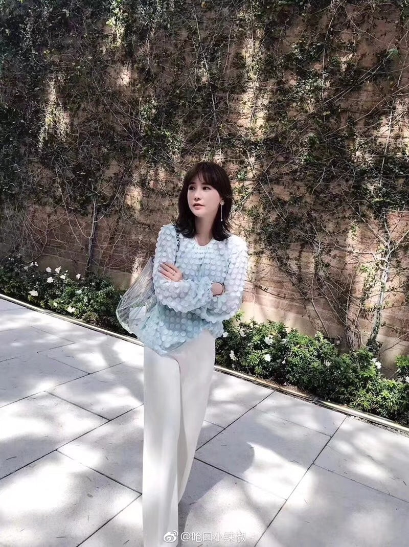 1YC152EDE Stylish Earrings