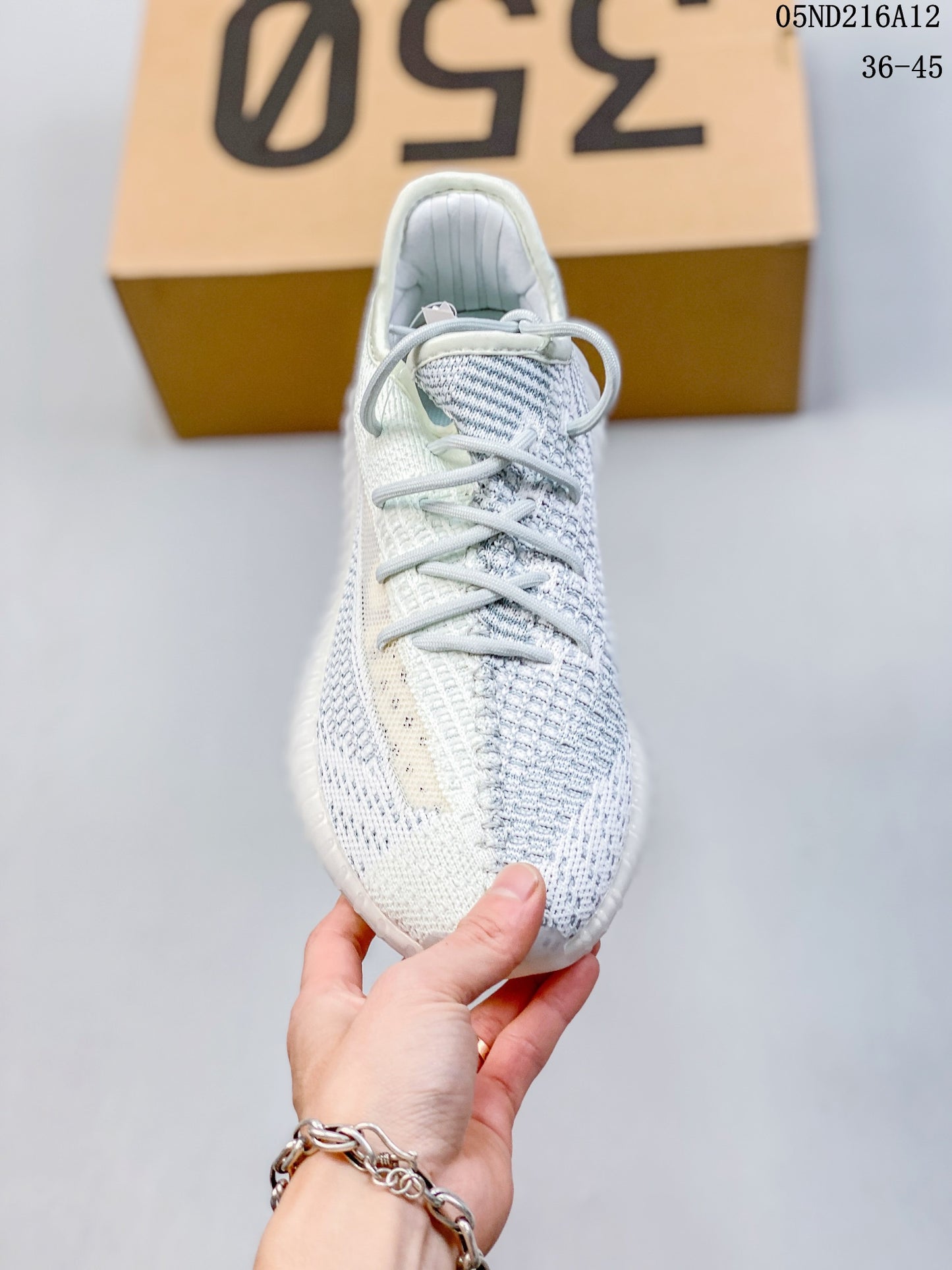 4YA69ZDE Stylish Sneakers (No Box, August-October Big Sale)