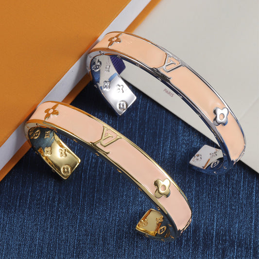 14E1092KDE Stylish  Bracelets