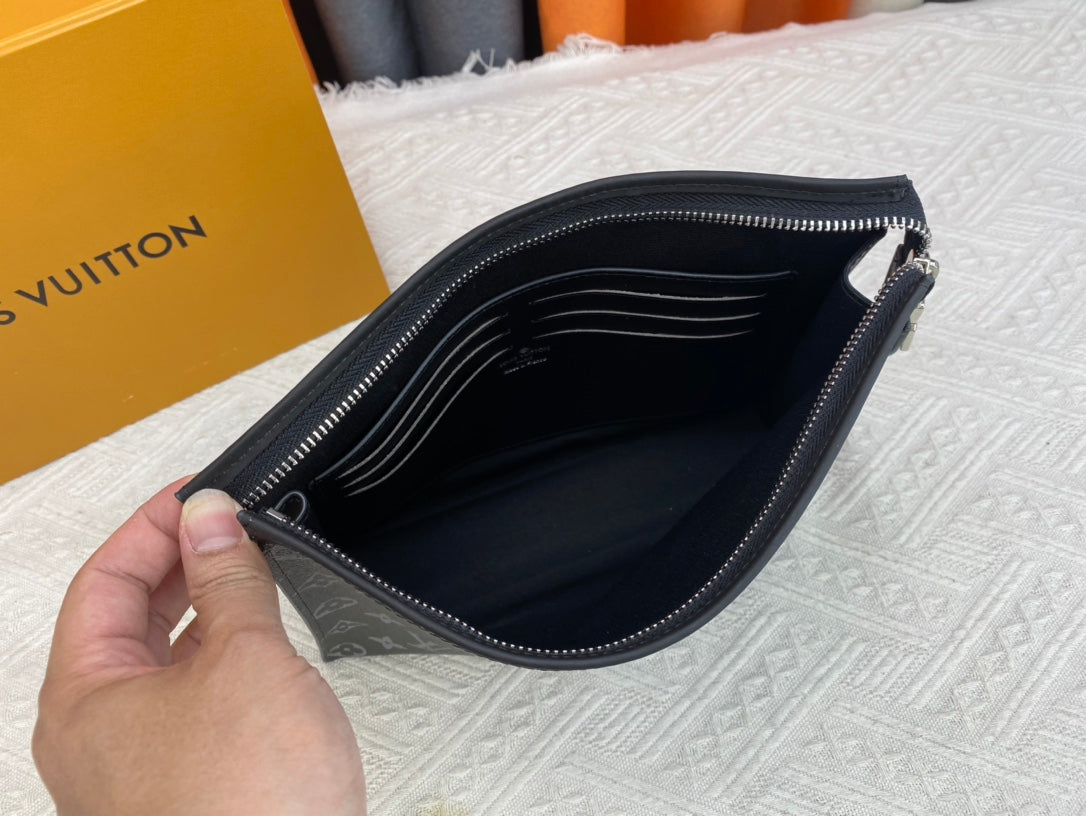 1XE386BDE Stylish leather bag