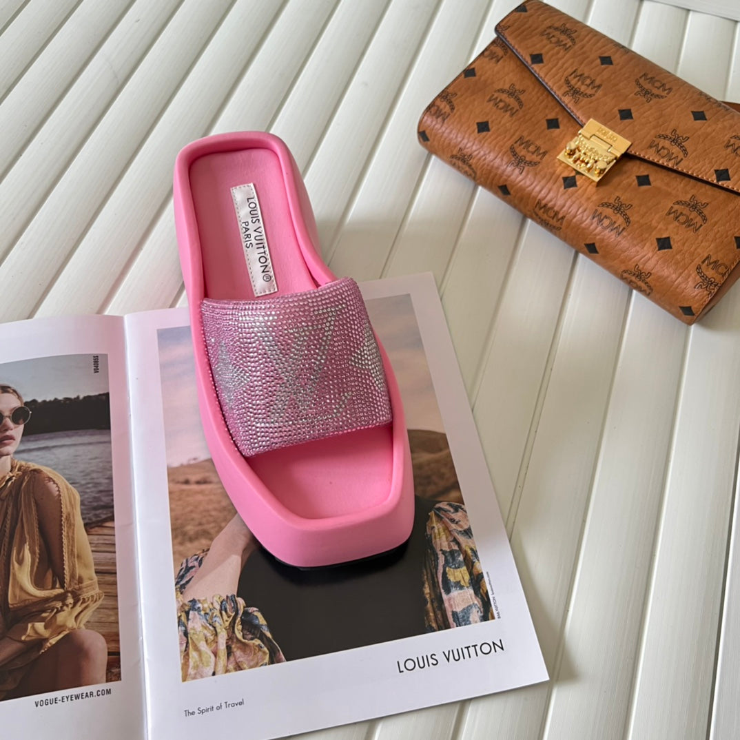 14E90ZDE Stylish Slippers