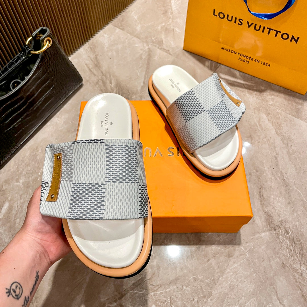 14E211ZDE Stylish Slippers