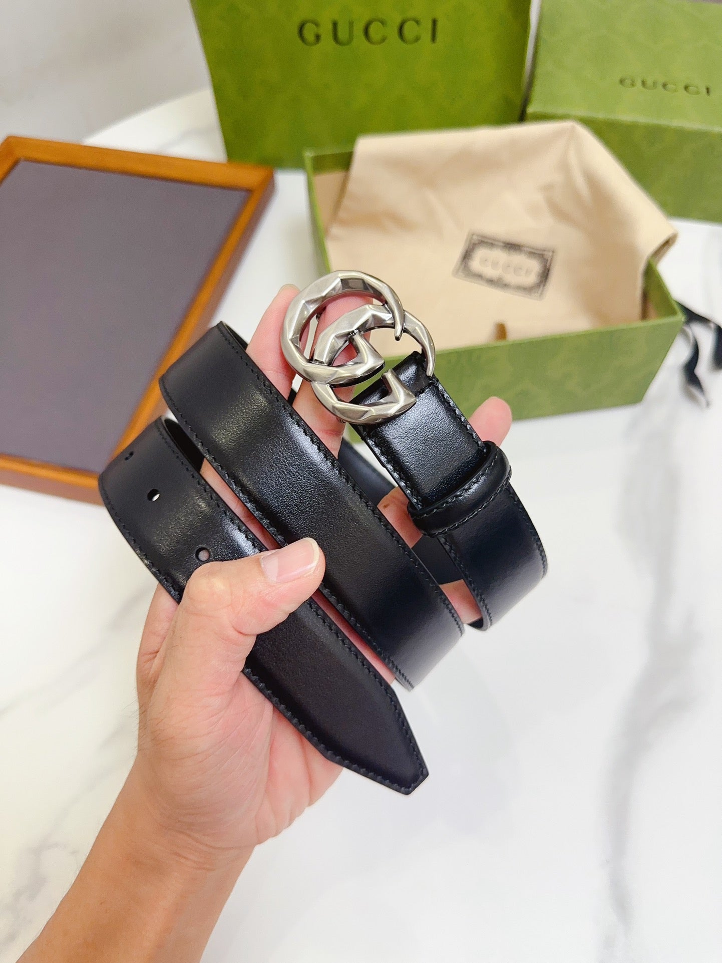 255RB13PDE Stylish  High quality belt With full package