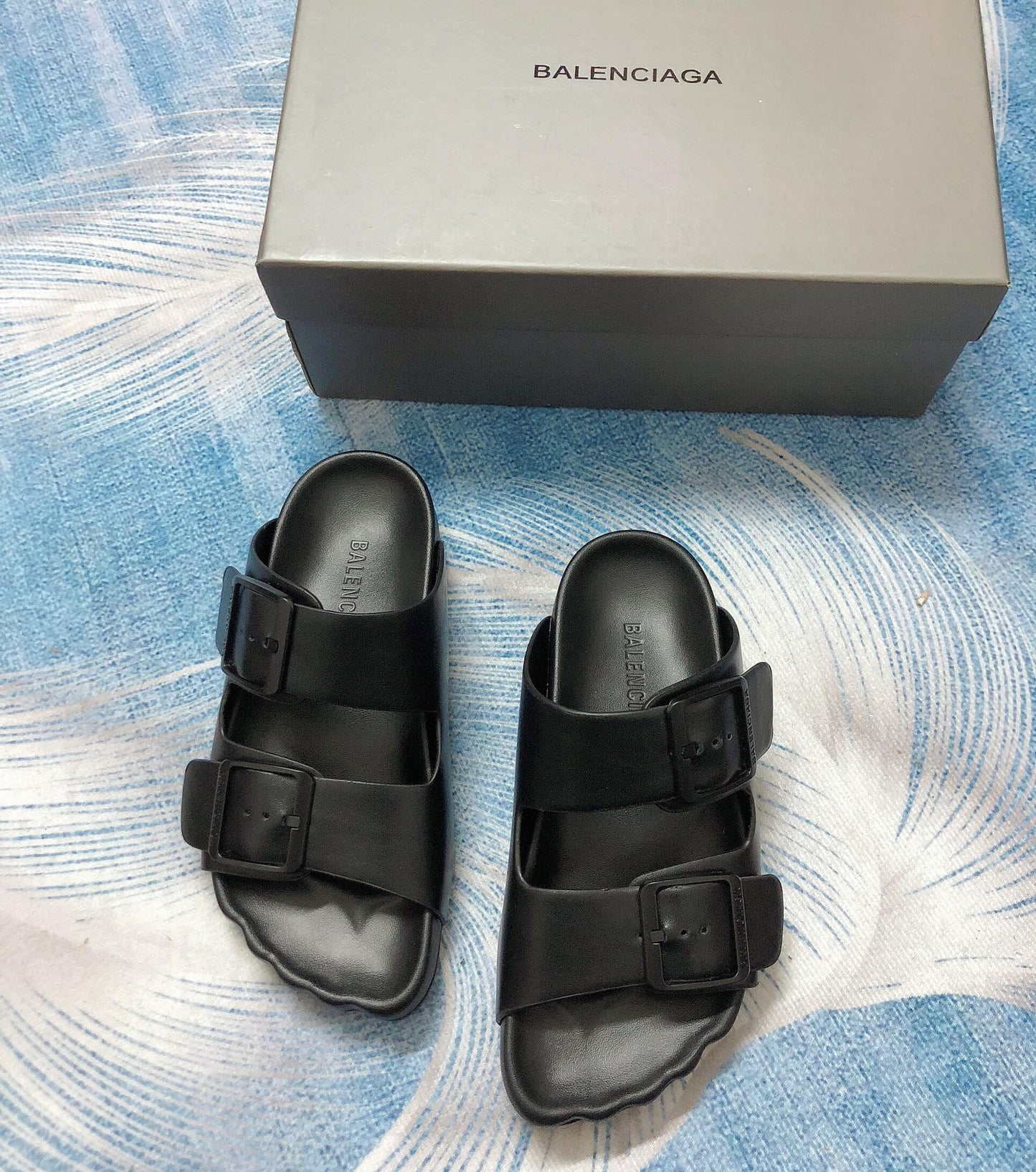 14J193ZDE Stylish Slippers