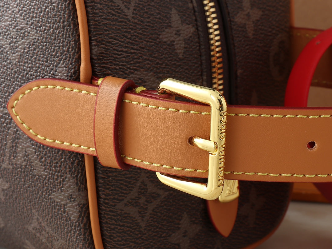 15RE69BDE Stylish leather bag
