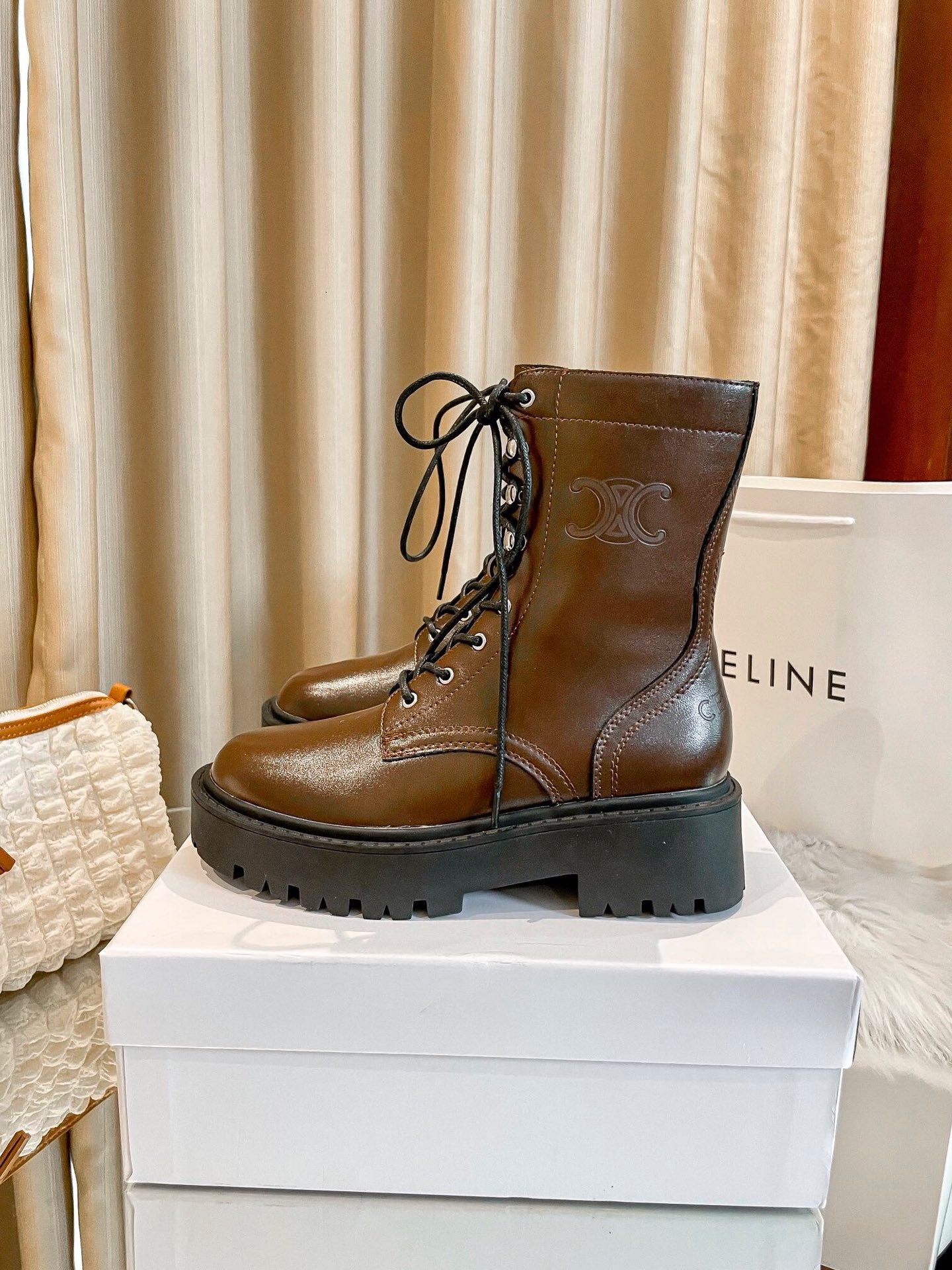 1JCL7ZDE Stylish leather boots