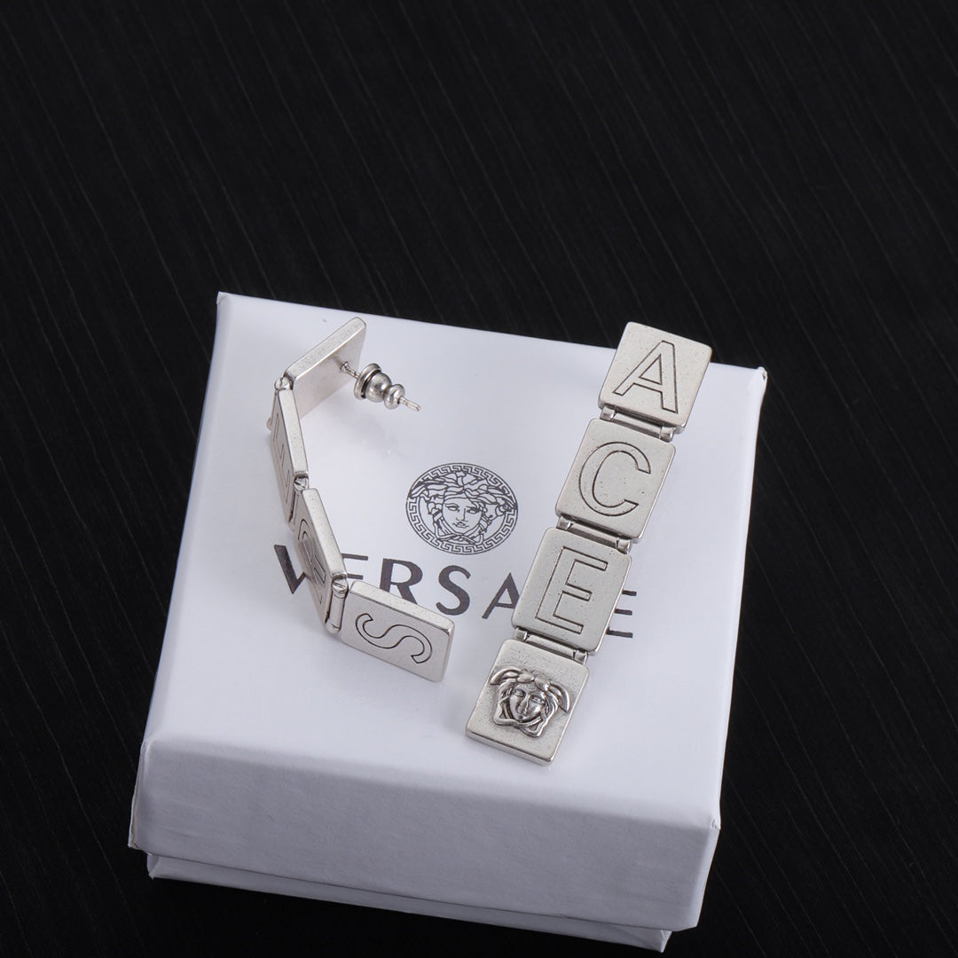 1NV67EDE Stylish Earrings