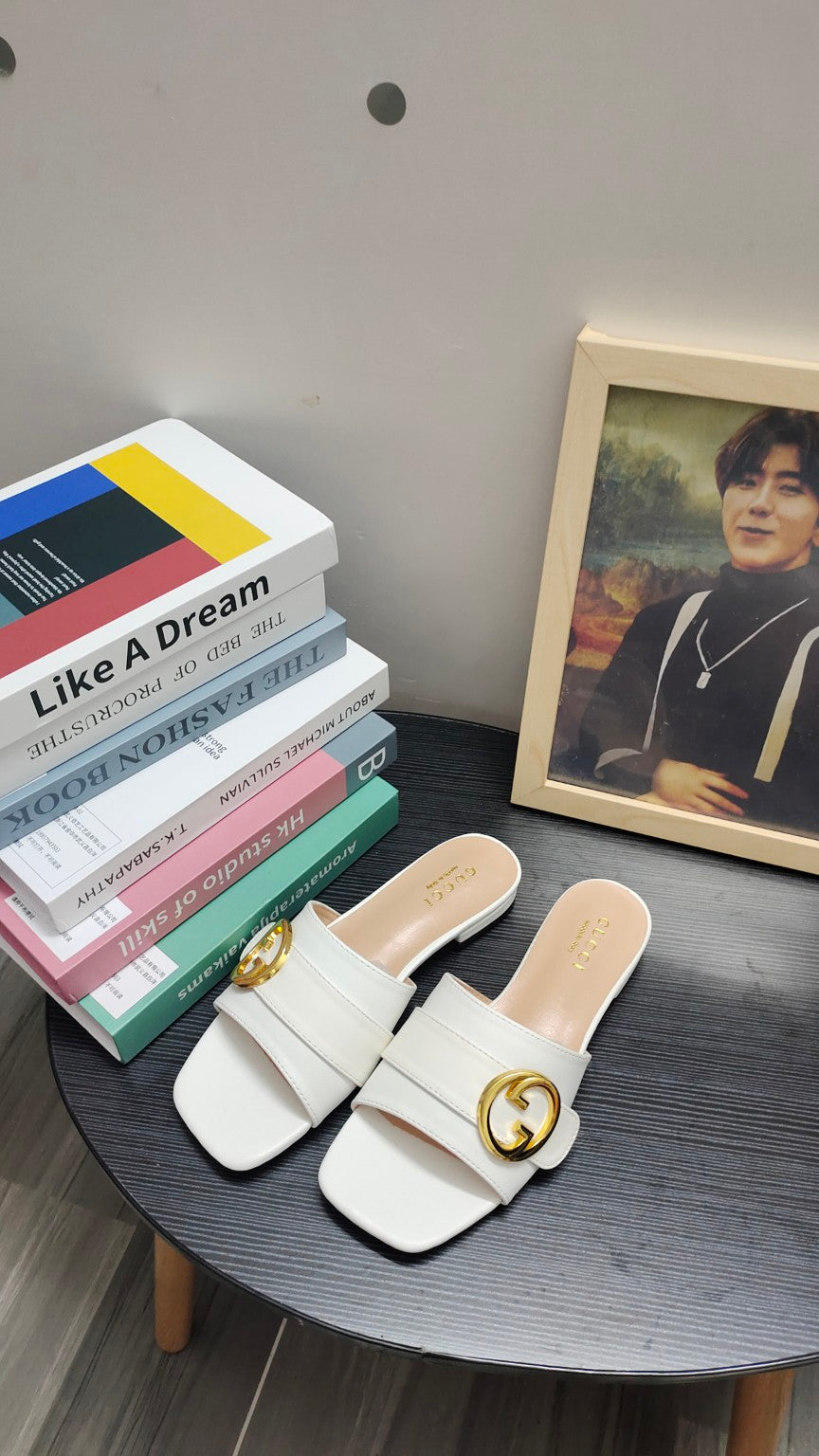 14B101ZDE Stylish Slippers