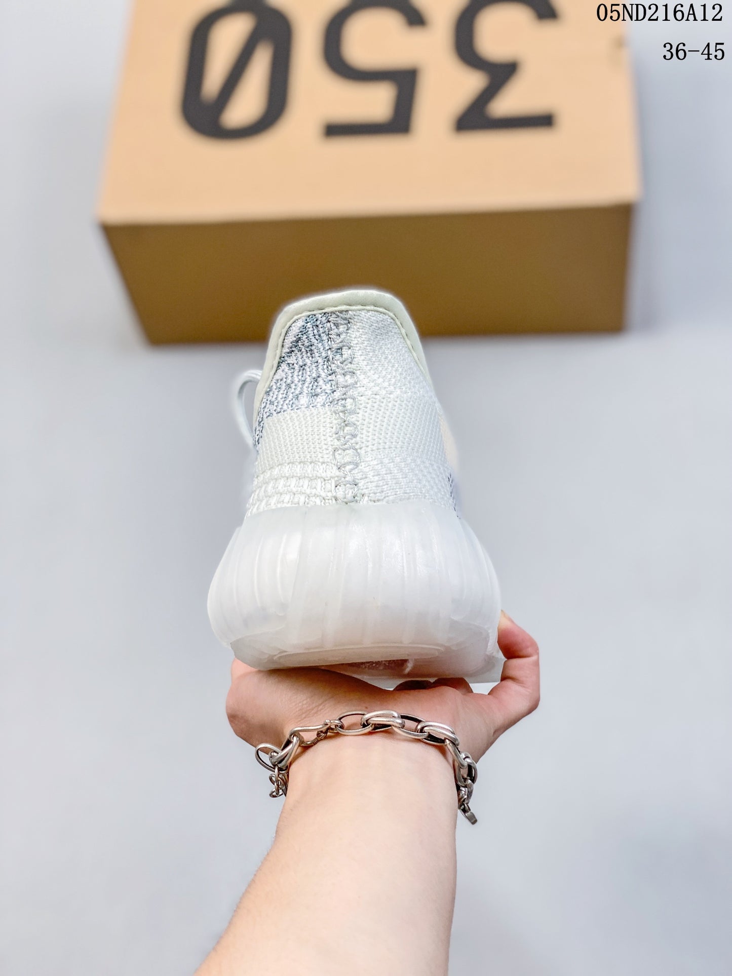 4YA69ZDE Stylish Sneakers (No Box, August-October Big Sale)