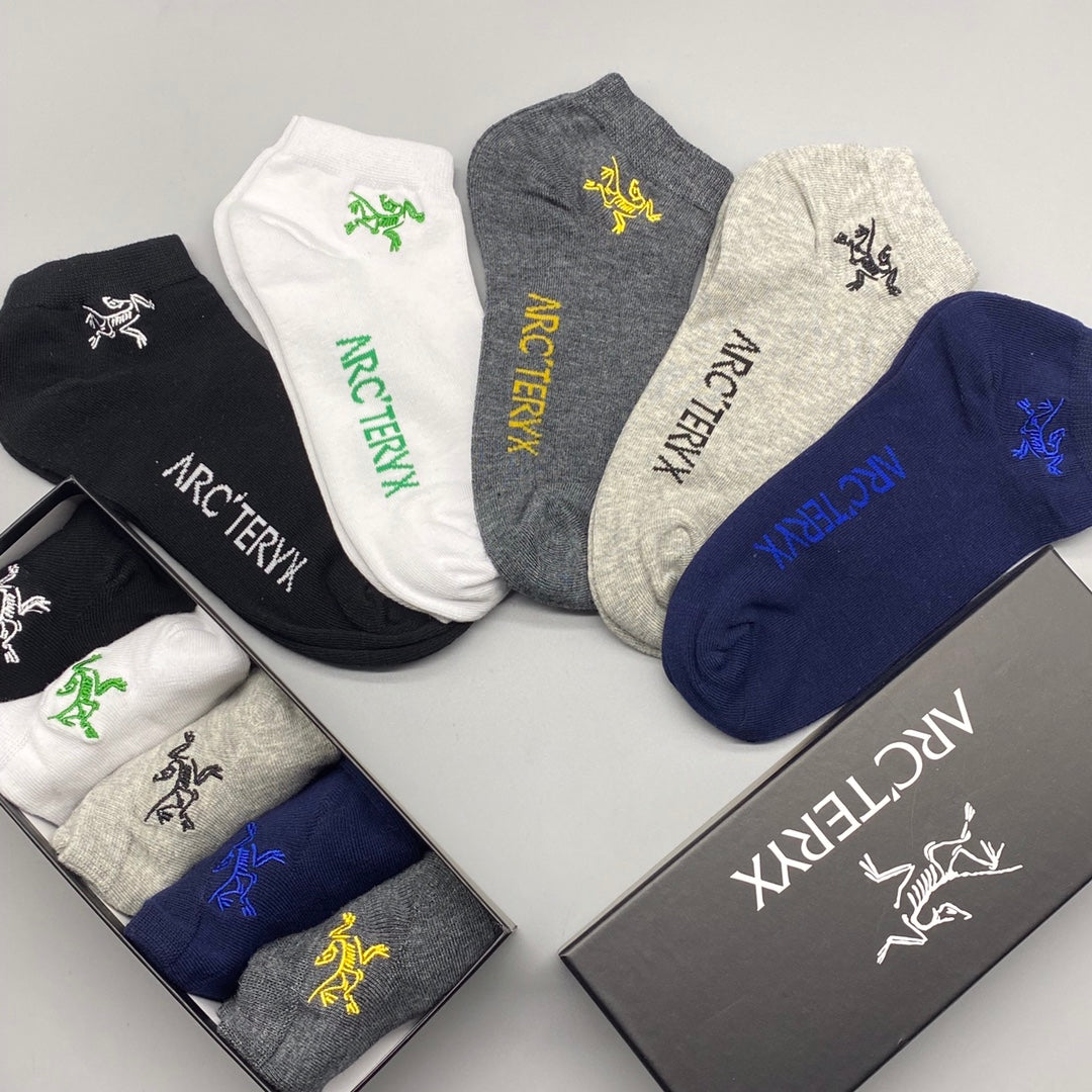 235QA43SDE Stylish socks(5 pairs )