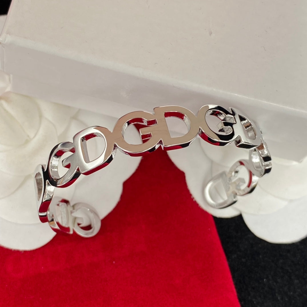 1XA587KDE Stylish Bracelets