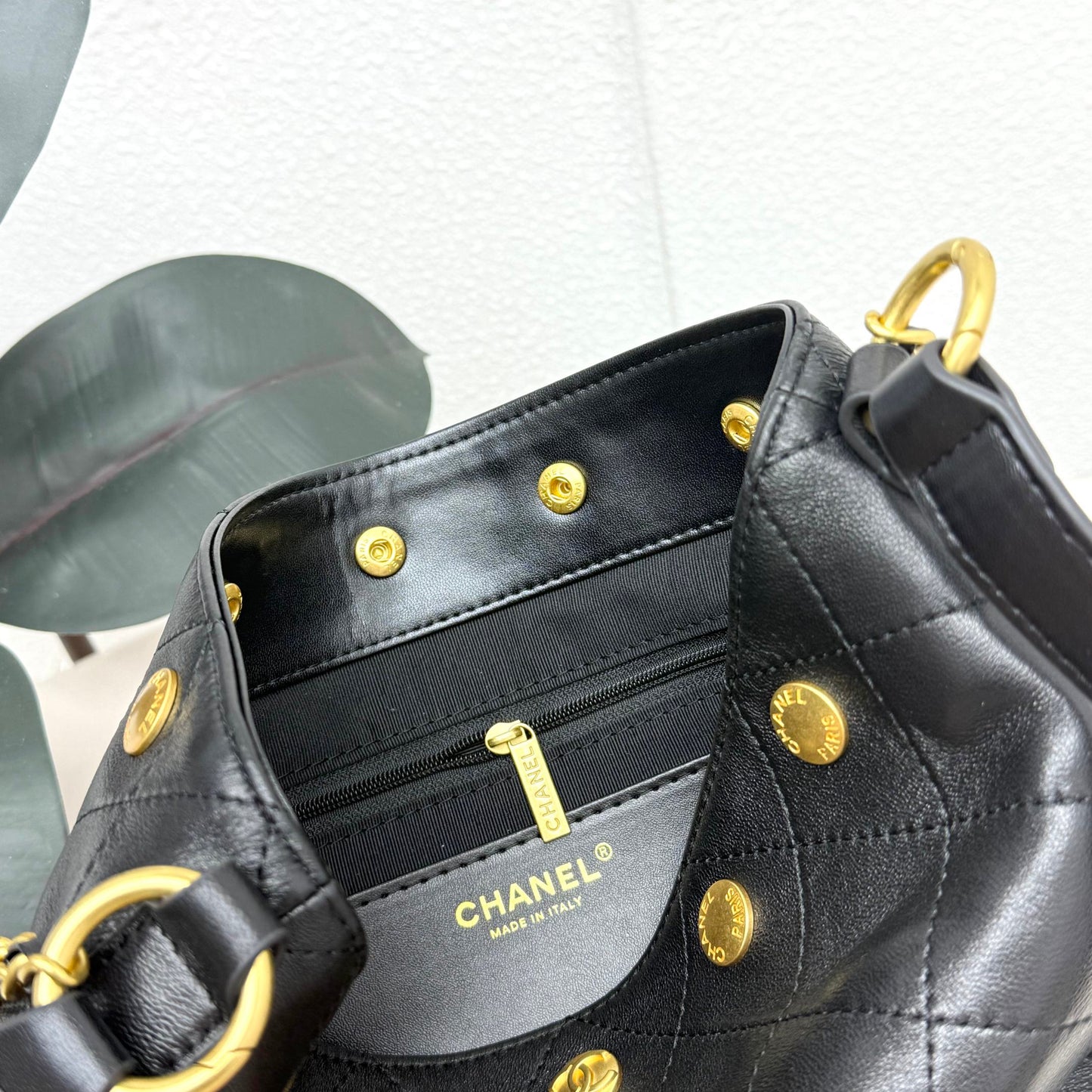 155NC68BDE Stylish leather bag