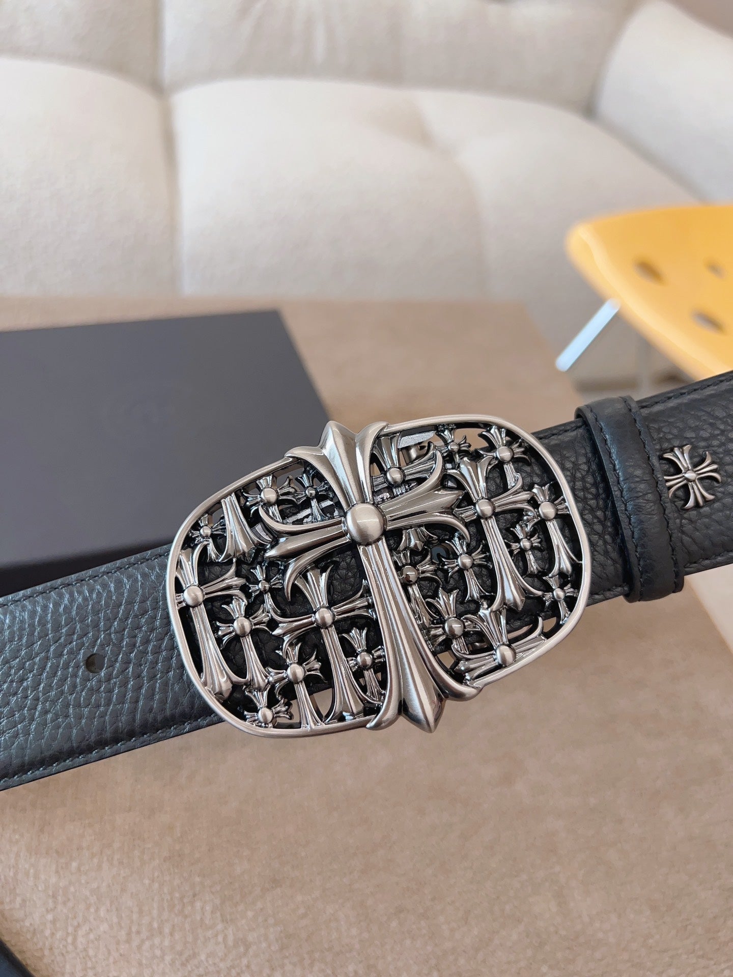 255RA15PDE Stylish  High quality belt With full package