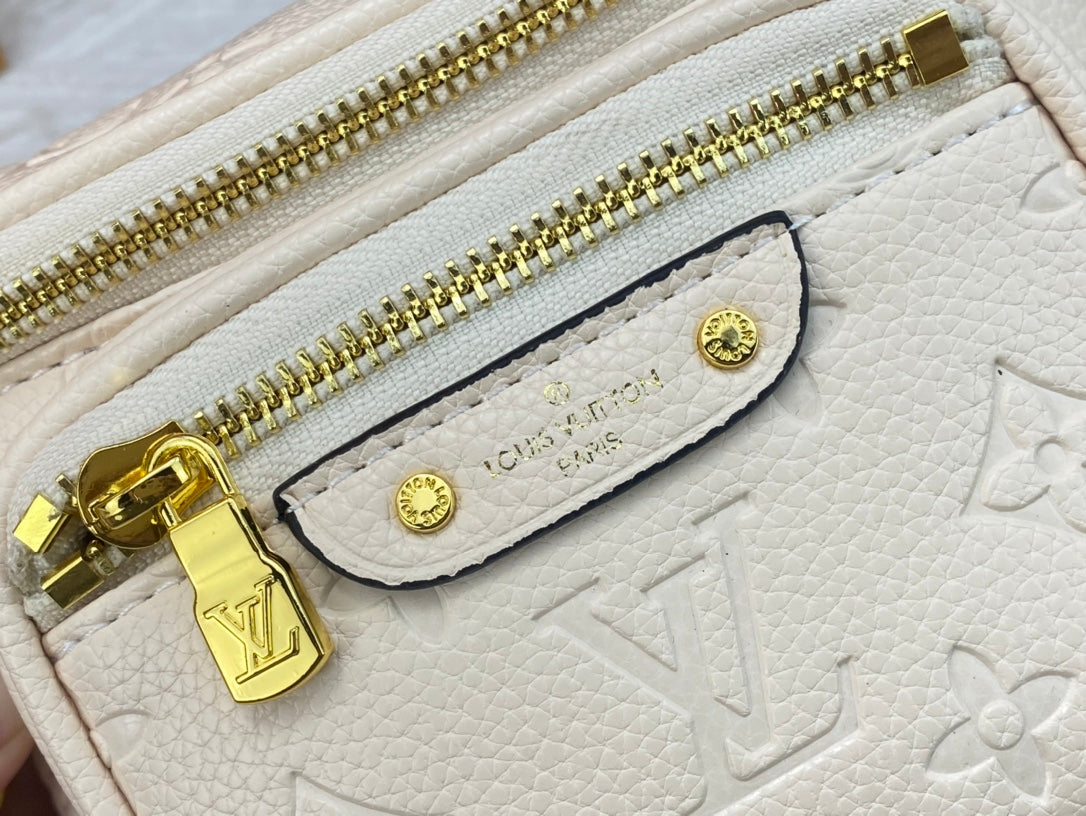 155NE57BDE Stylish leather bag