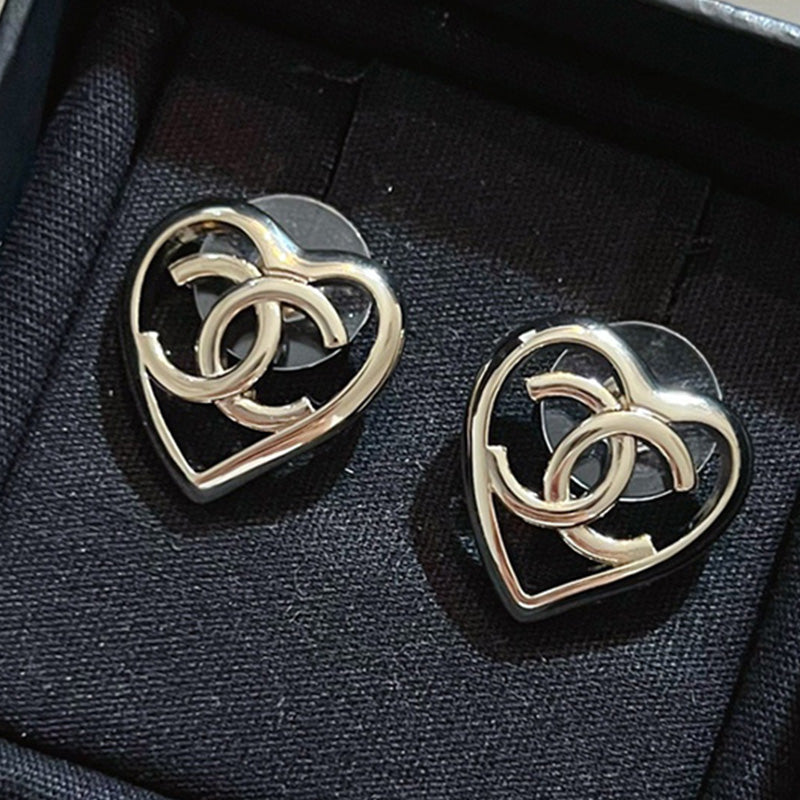 14C218EDE Stylish Earrings