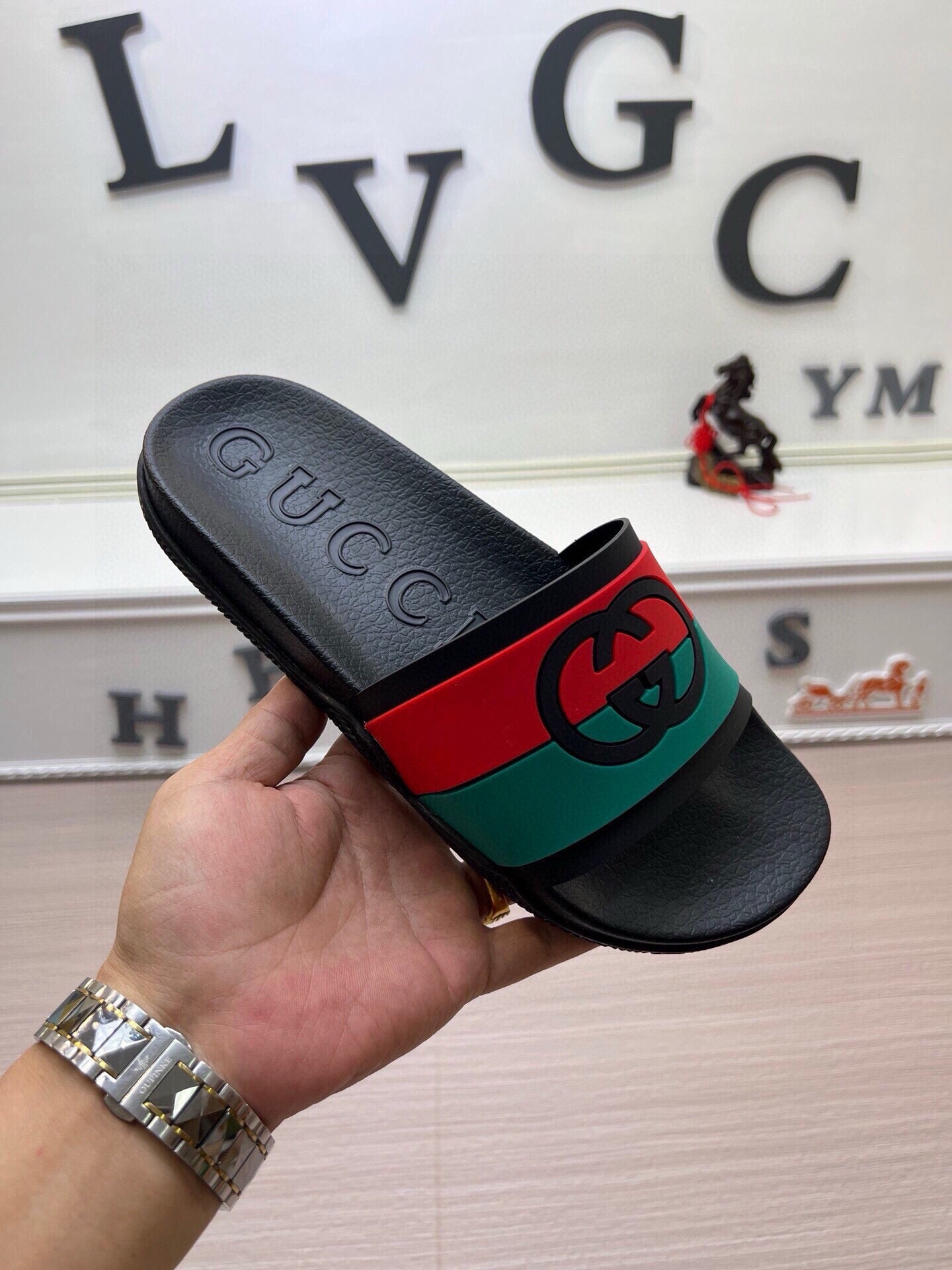 54B113ZDE Stylish slippers