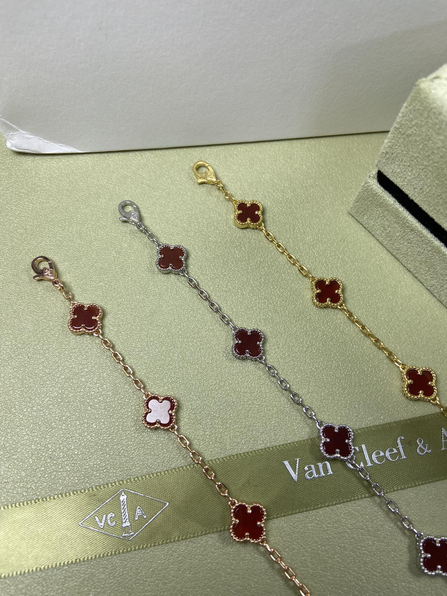 5XVA183KDE Stylishbracelets 6 flowers mini size 0.9cm flower