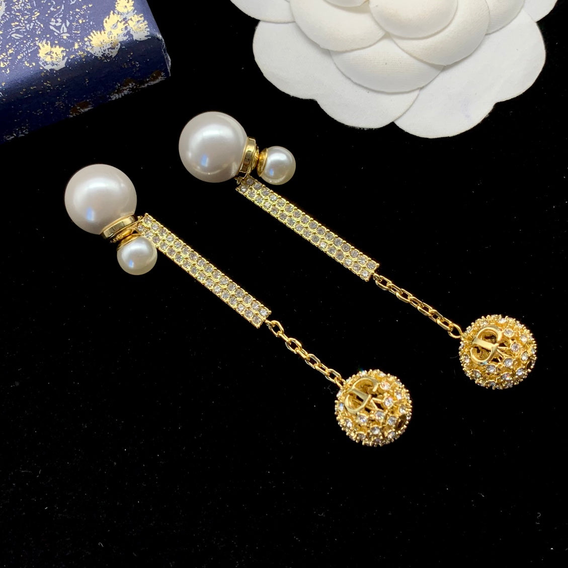 1YD293EDE Stylish Earrings