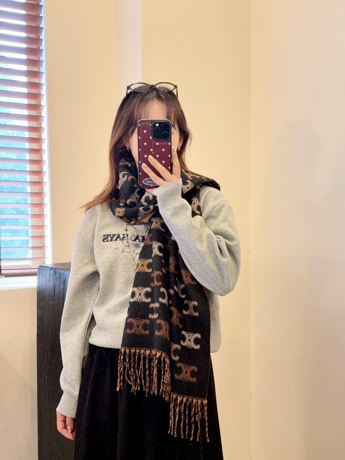 185ZN17WDE Stylish Winter Scarves