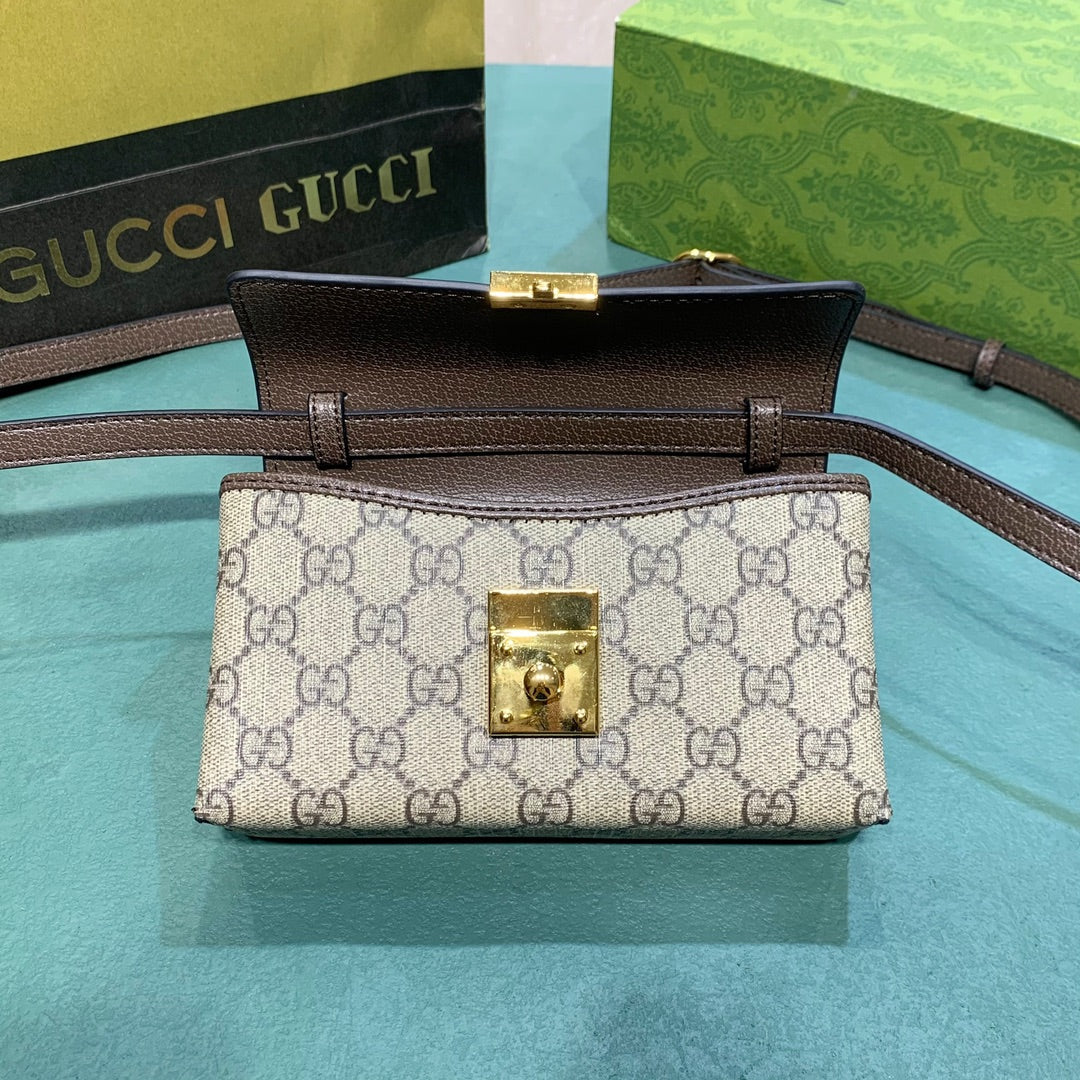 155NB71BDE Stylish leather bag