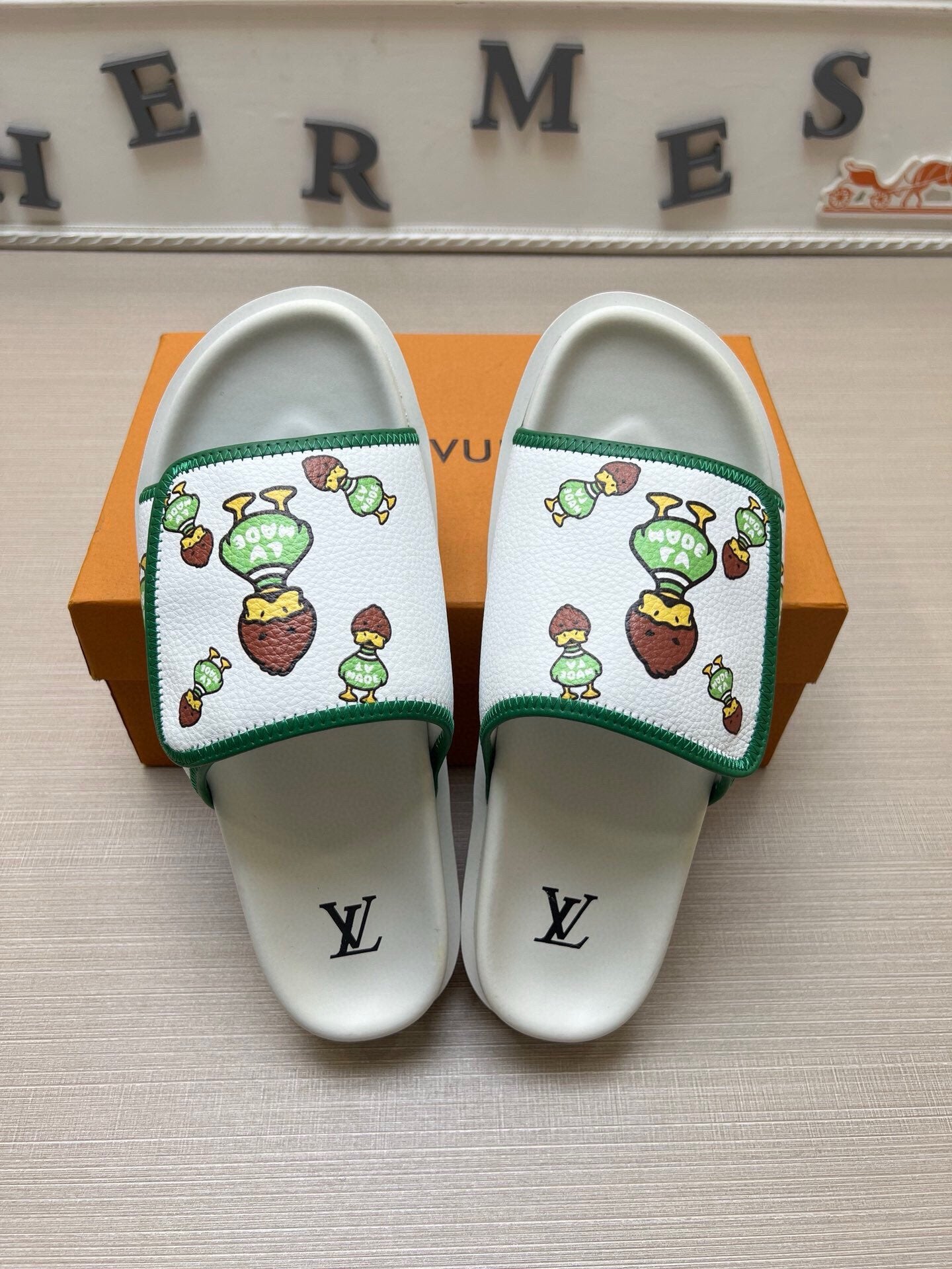 5WE248ZDE Stylish Slippers