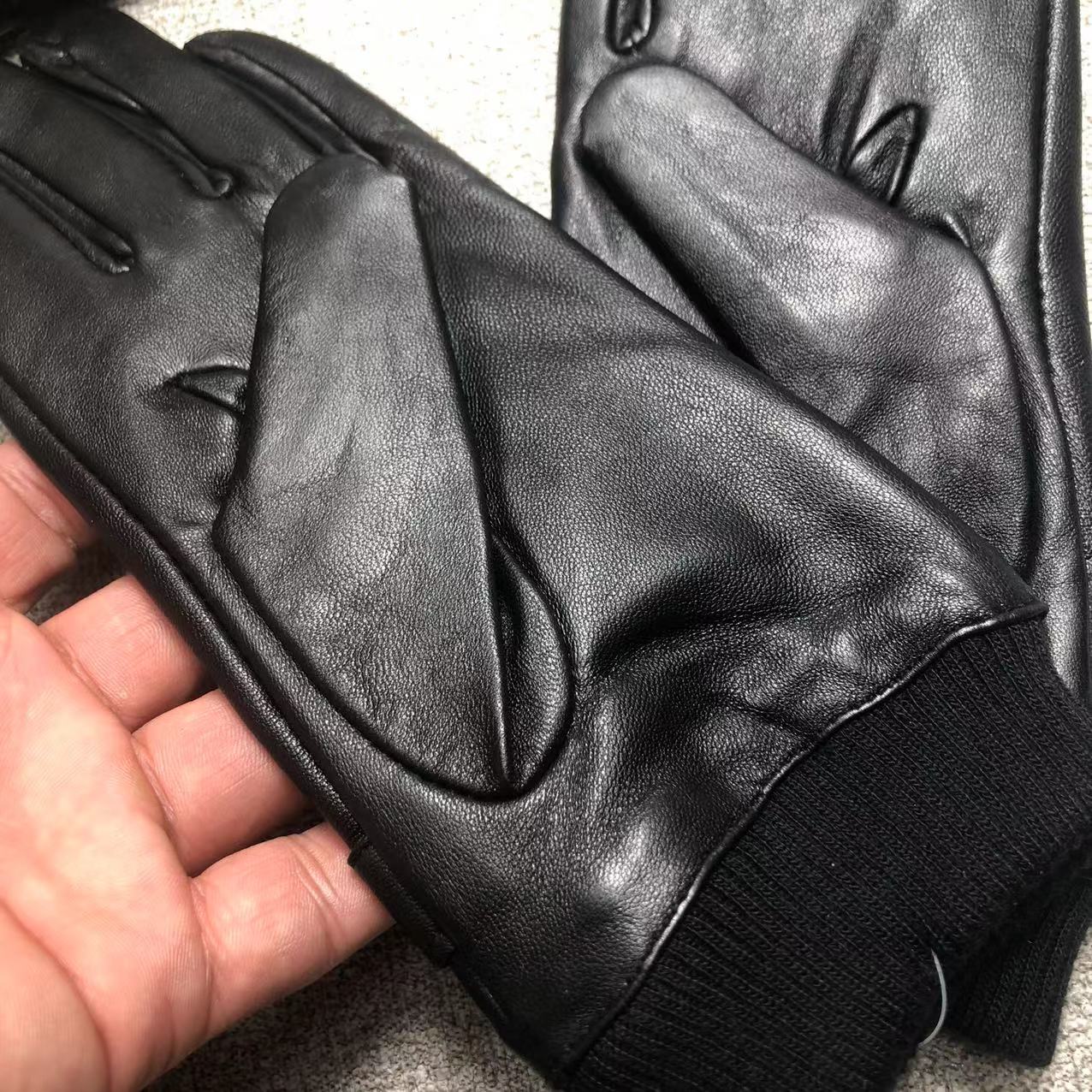 24H84SDE Stylish gloves