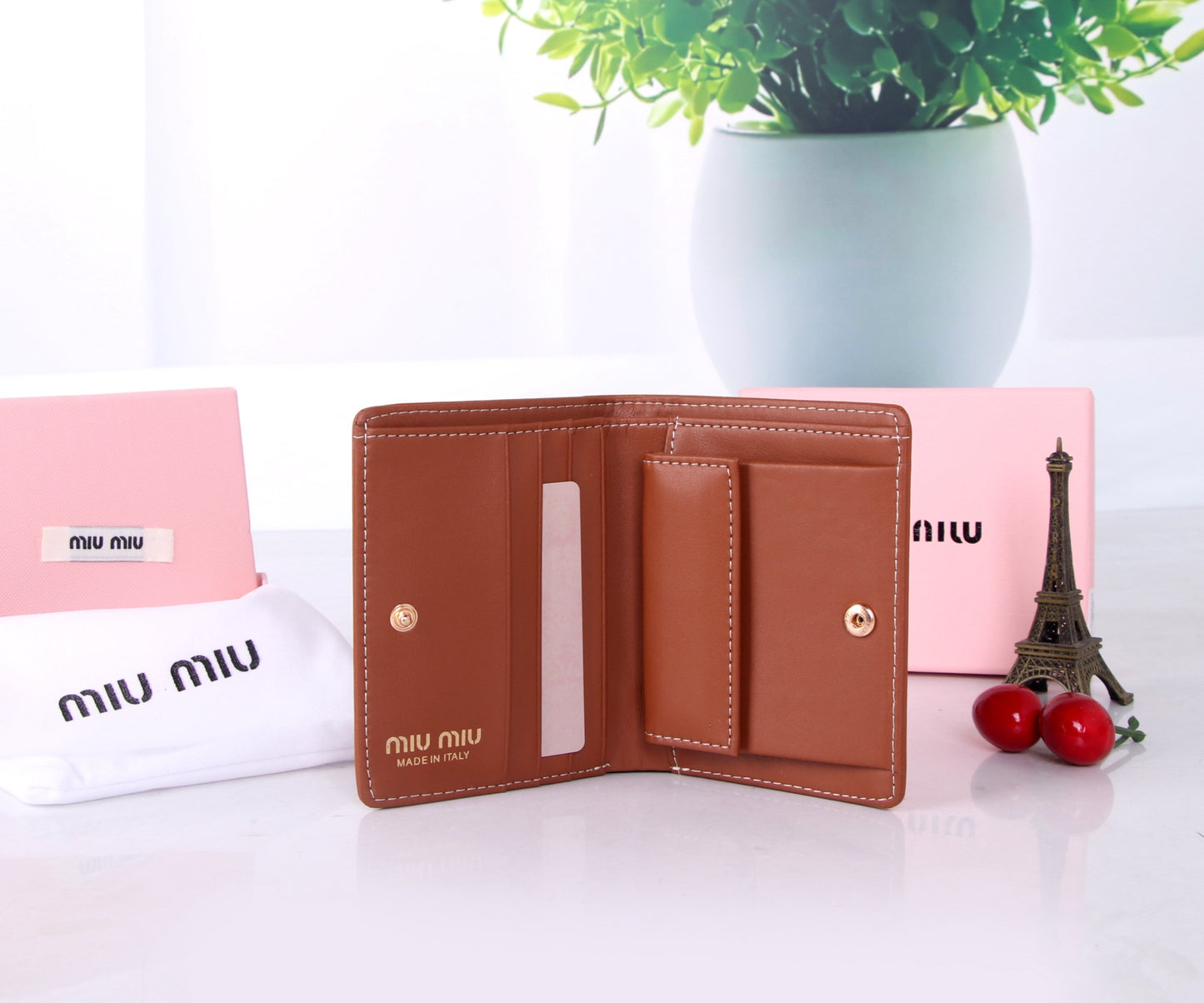 15RA77BDE Stylish leather bag