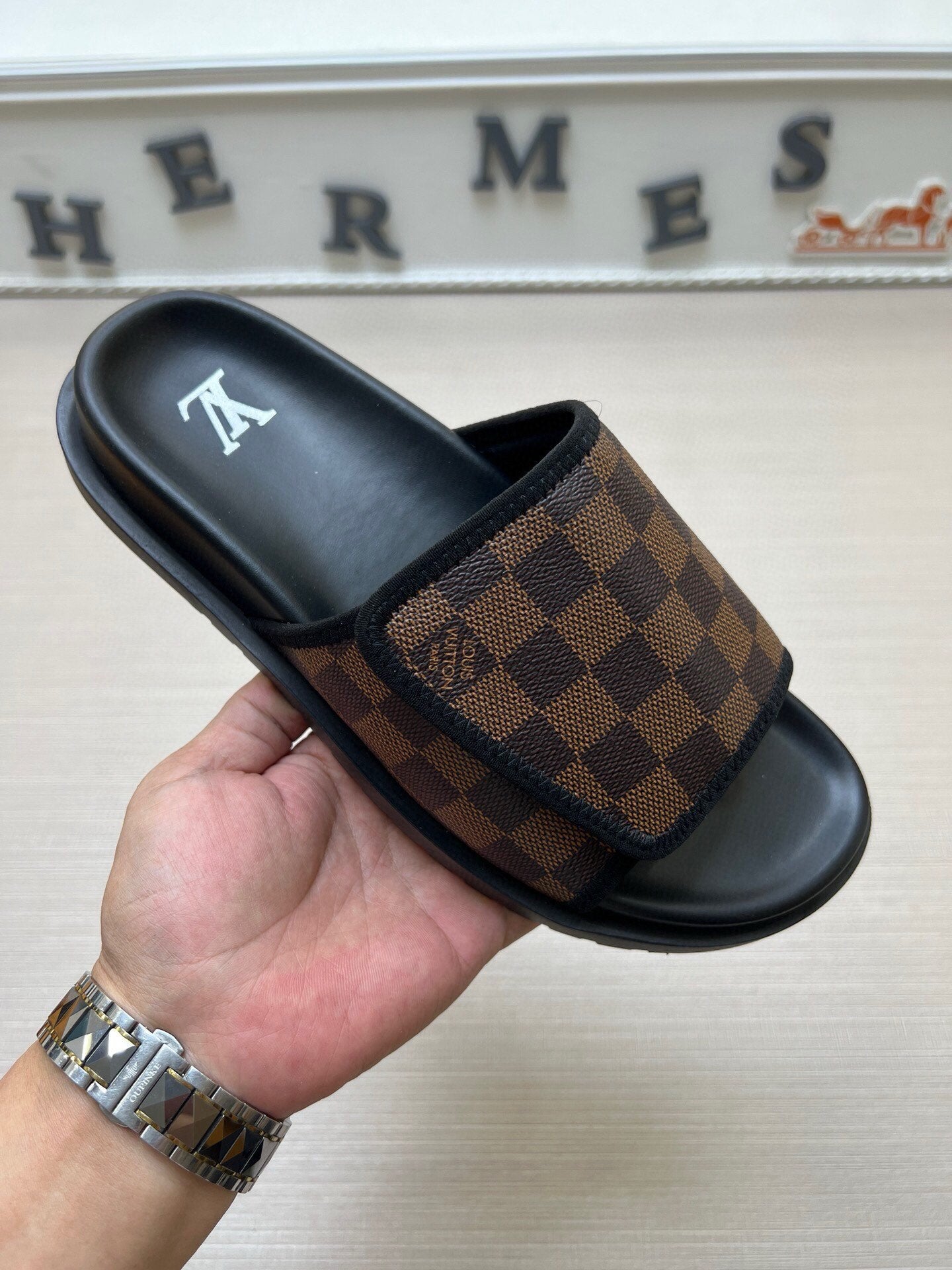 5WE245ZDE Stylish Slippers