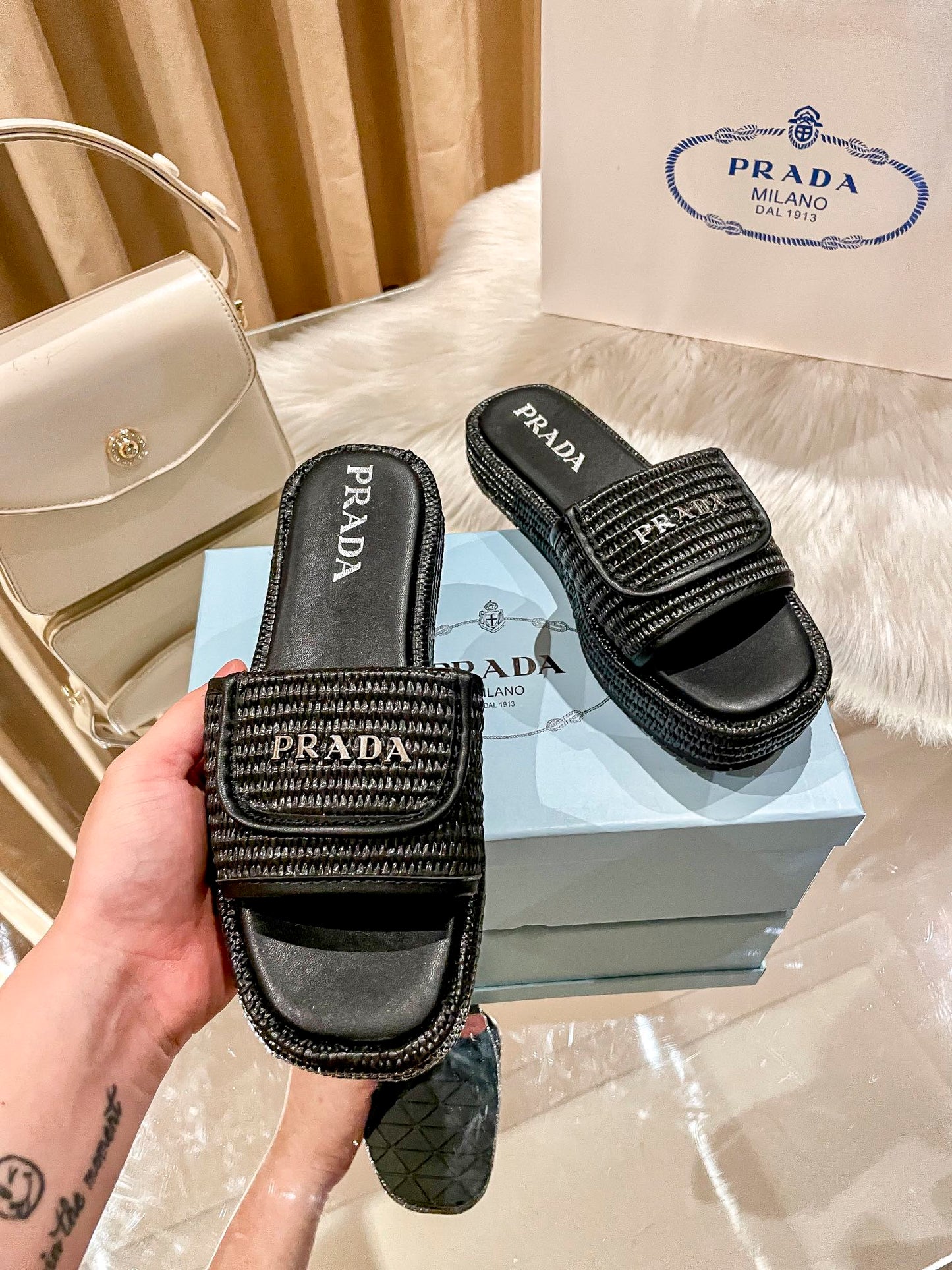 14PD176ZDE Stylish Slippers