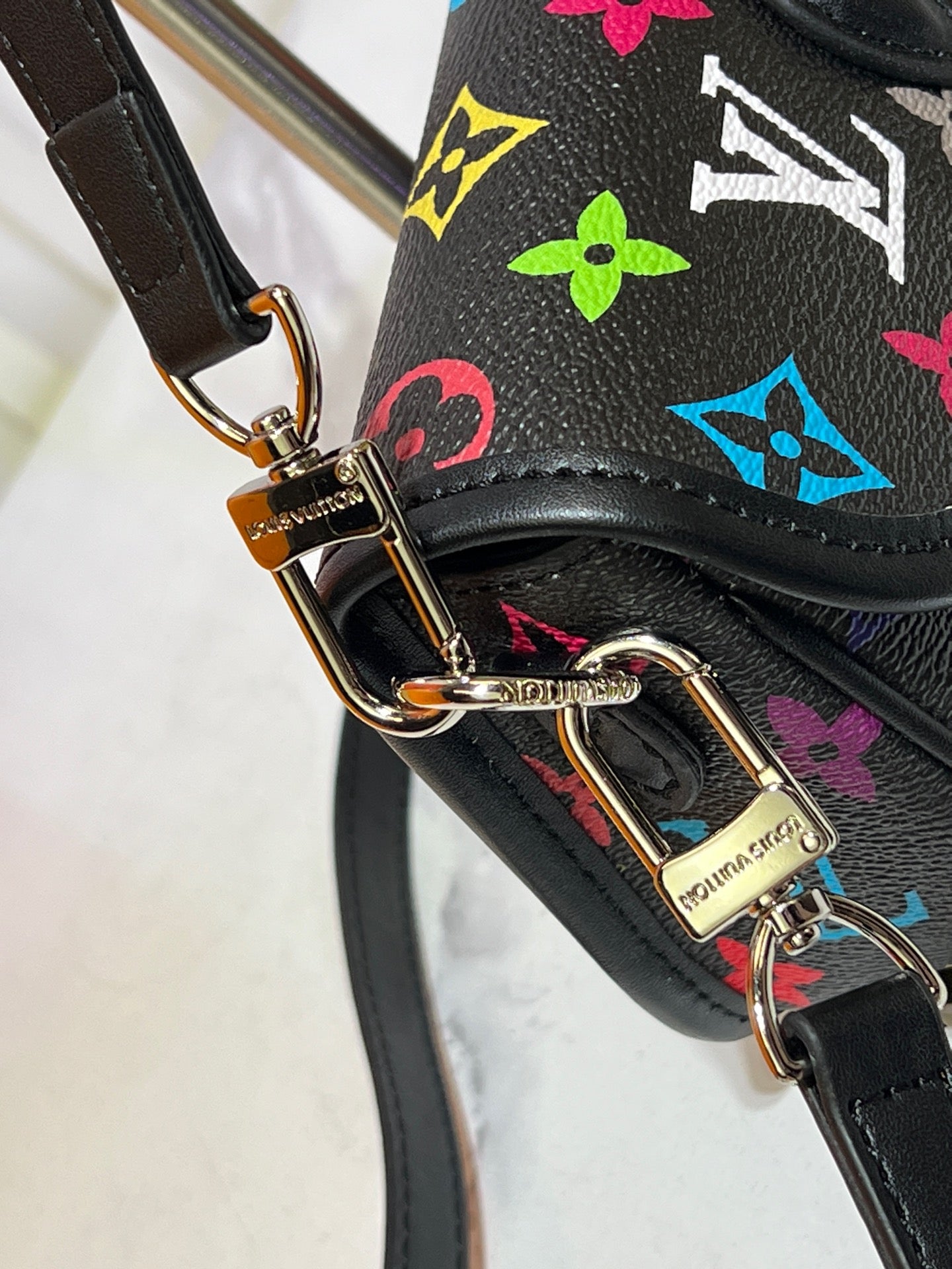 15XE1BDE Stylish leather bag