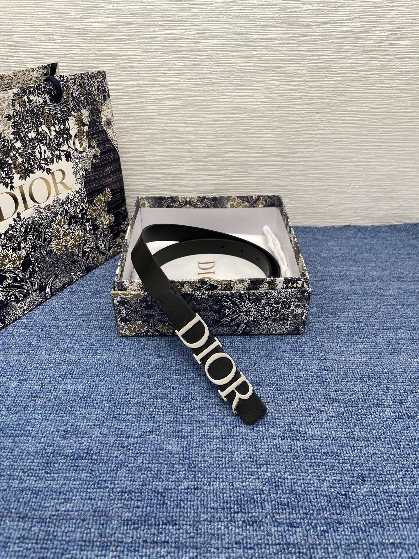 155RD203PDE Stylish  High quality belt With full package