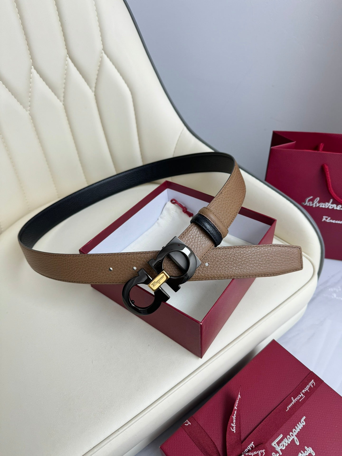1WA169PDE Stylish  High quality belt With full package