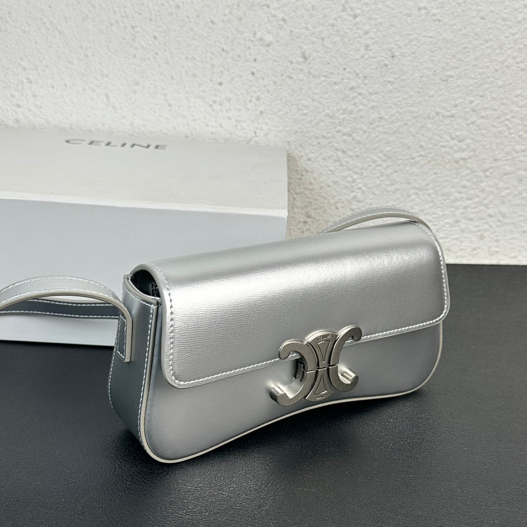 1XE271BDE Stylish leather bag 