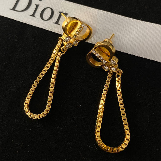 1YD328EDE Stylish Earrings